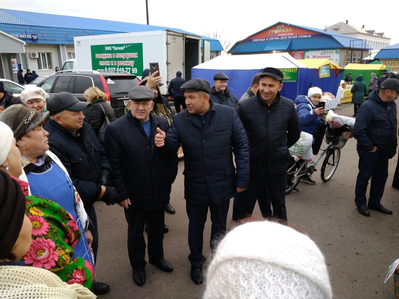 На ярмарке как всегда широкий ассортимент всех товаров