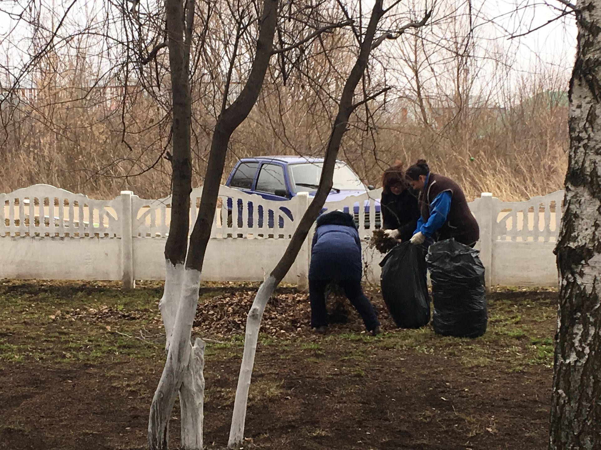 В детских садах Мензелинска продолжаются субботники