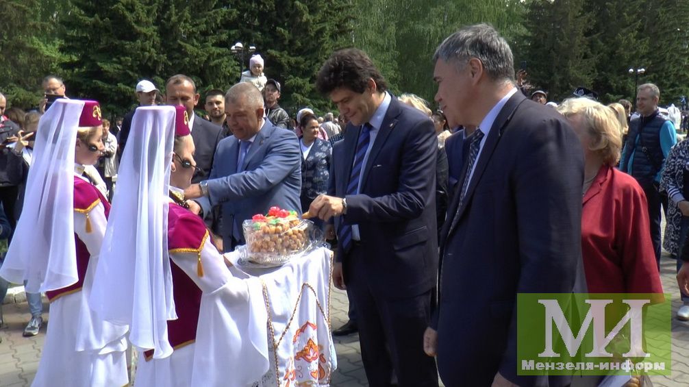 Теплый прием гостям из Татарстана на Сабантуе в Екатеринбурге