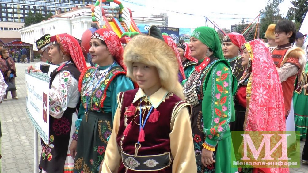 Теплый прием гостям из Татарстана на Сабантуе в Екатеринбурге