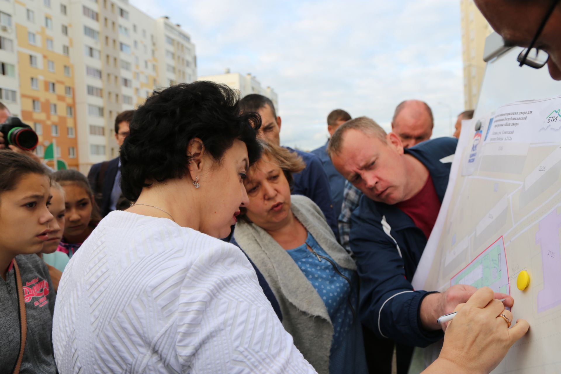 В Мензелинском районе обновятся 72 дворовых территорий, из них 11 в сельской местности