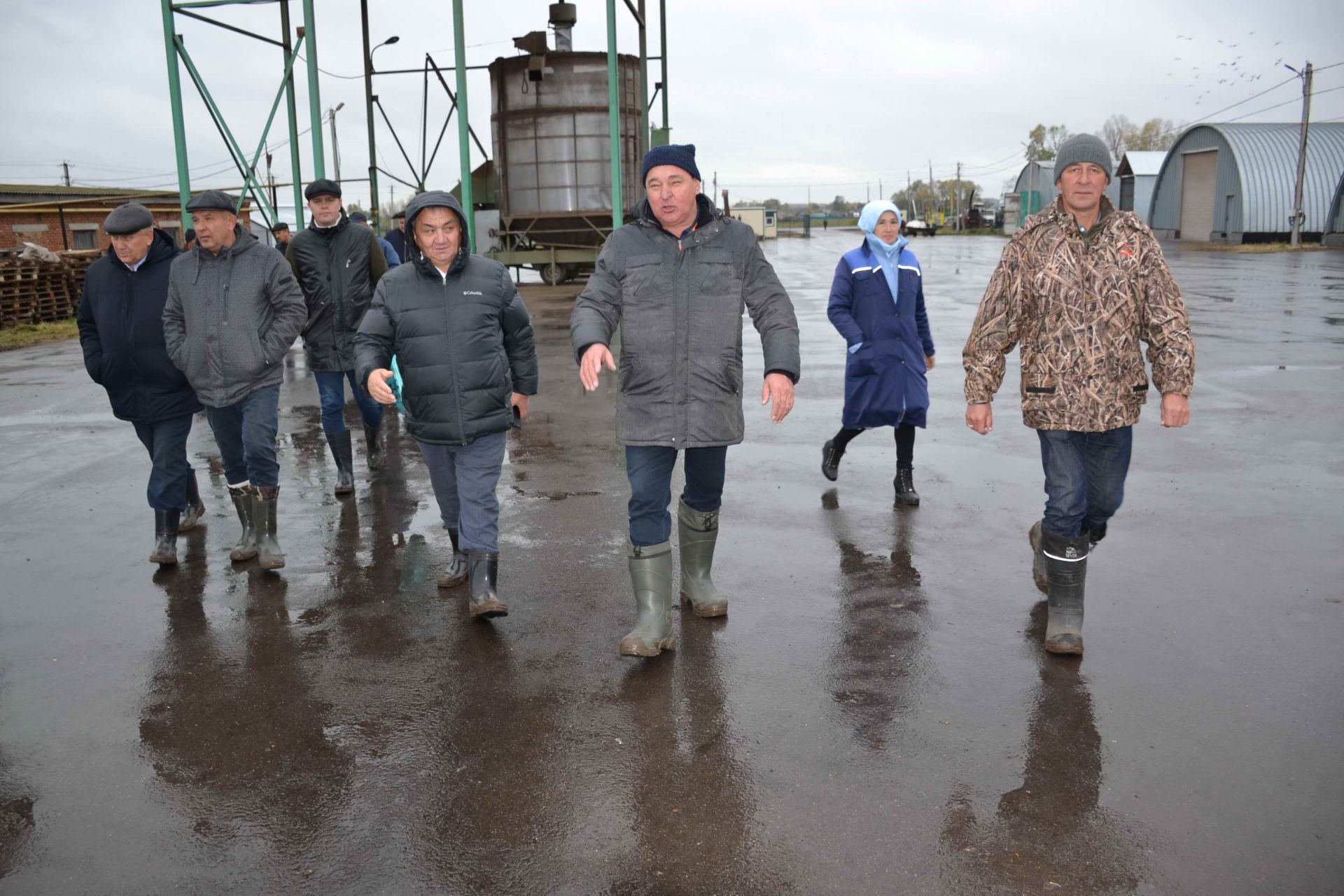 Движение вперед Назип Хазипов начал с изучения опыта Мензелинского района