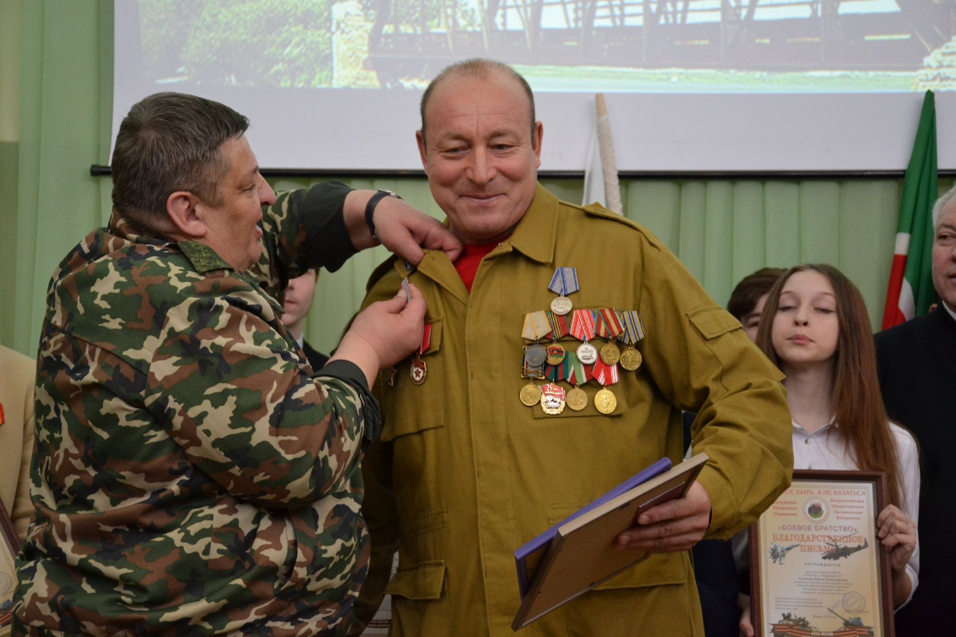 В Мензелинске почтили память воина-интернационалиста Сергея Кузнецова