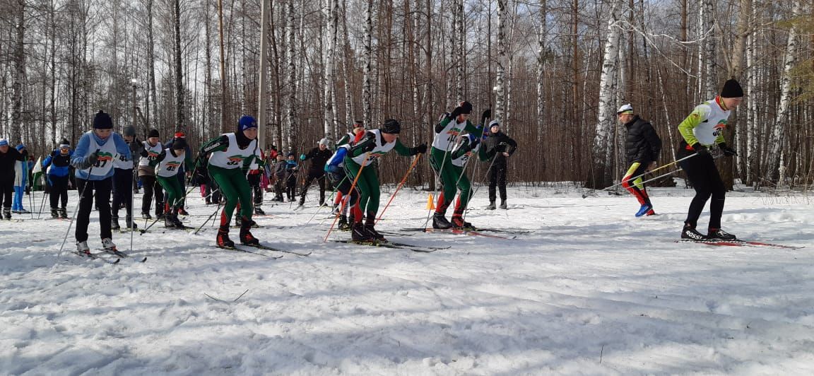 В Мензелинске закрыли лыжный сезон