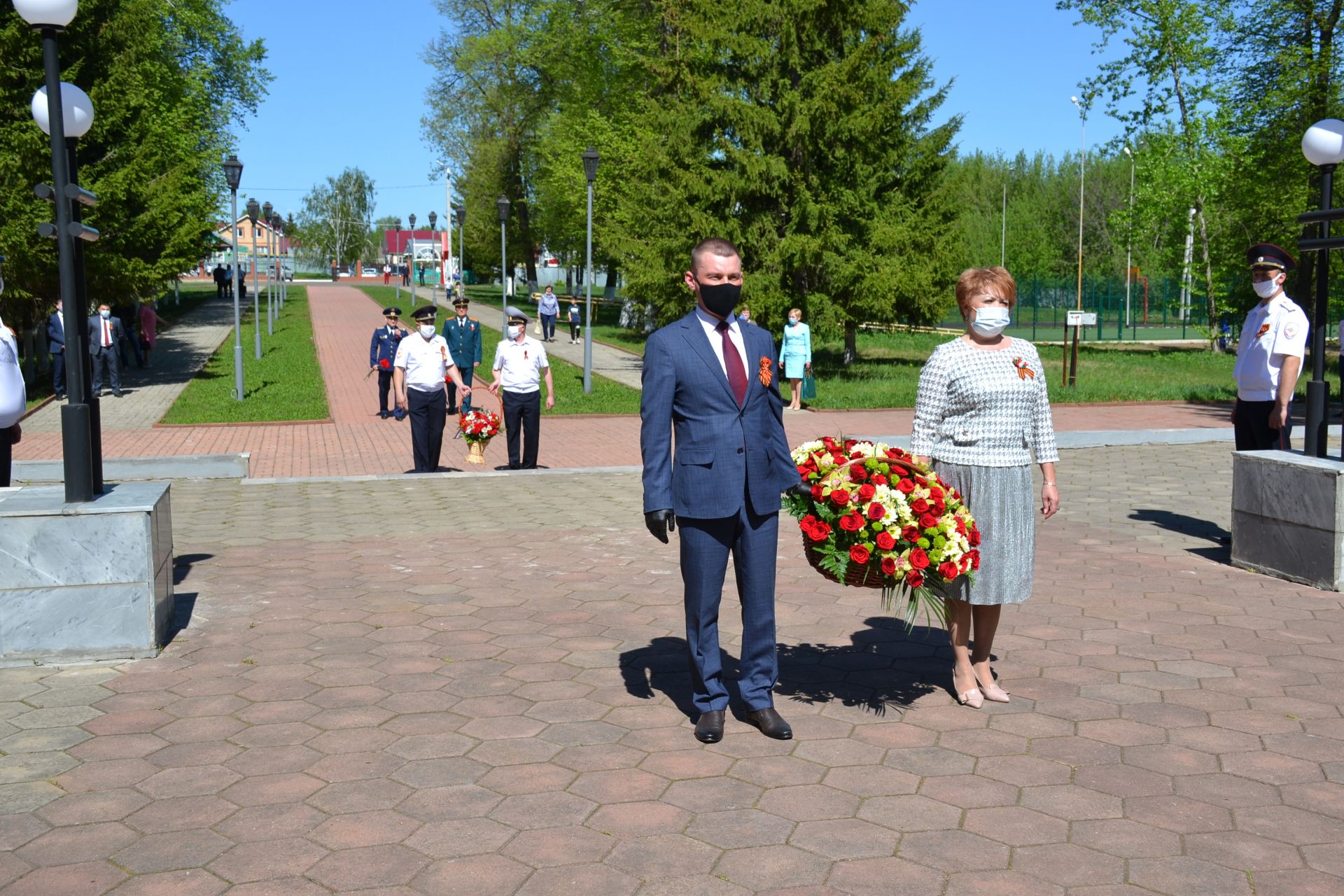 В Мензелинске возложили венки к мемориалу