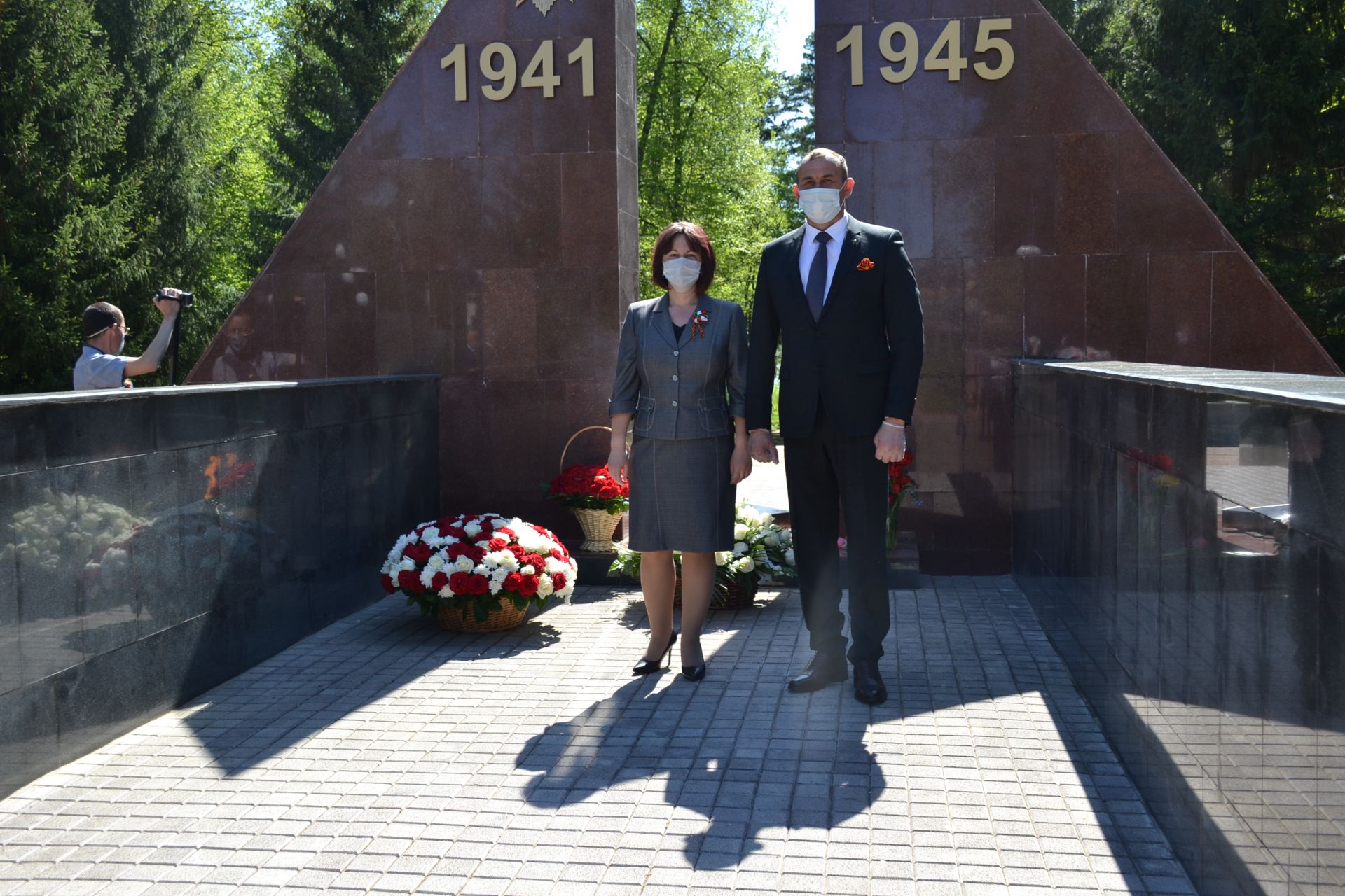 В Мензелинске возложили венки к мемориалу