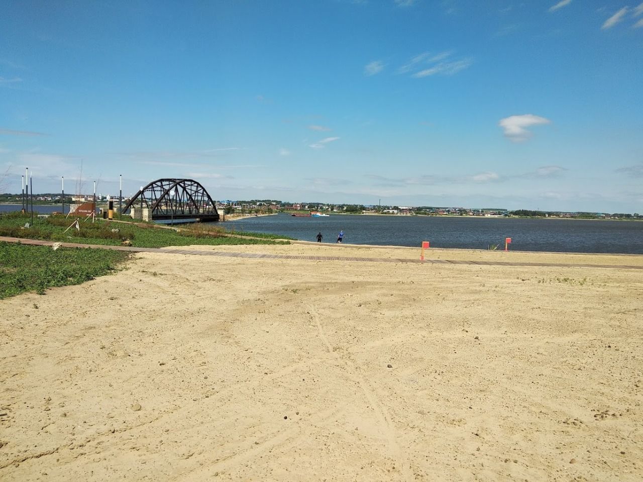 Водолазы очистили дно реки Мензеля у пляжа Мензелинска