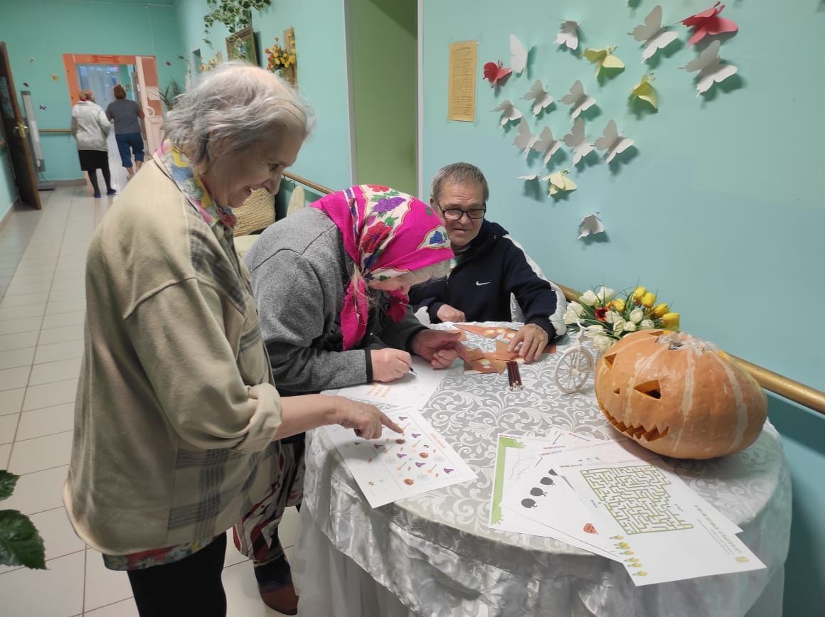 В Мензелинском доме-интернате организовали Halloween