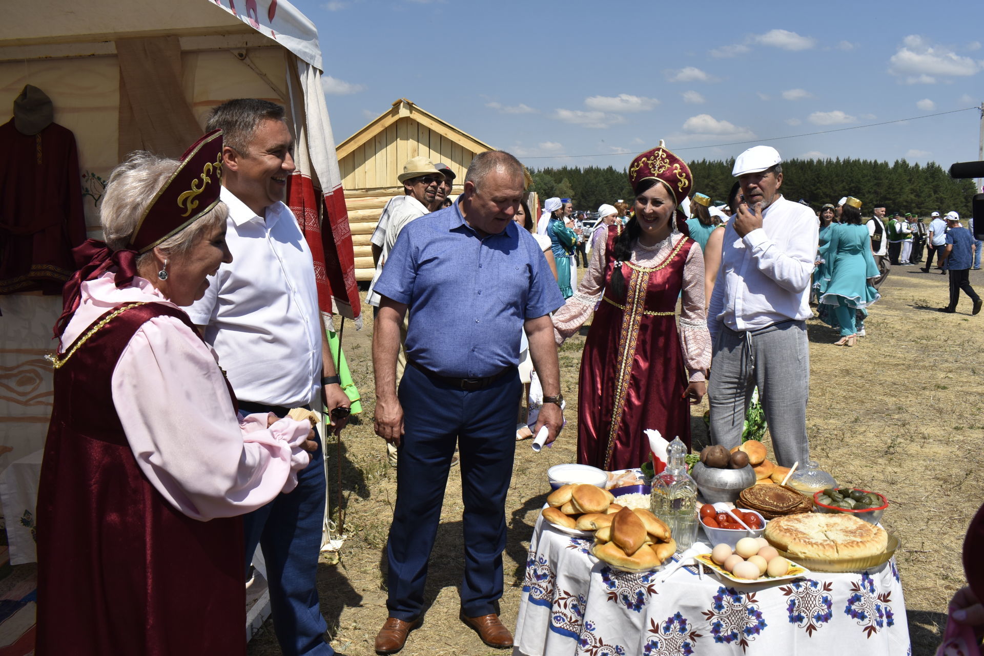 Артисты Мензелинского театра сильнее всех