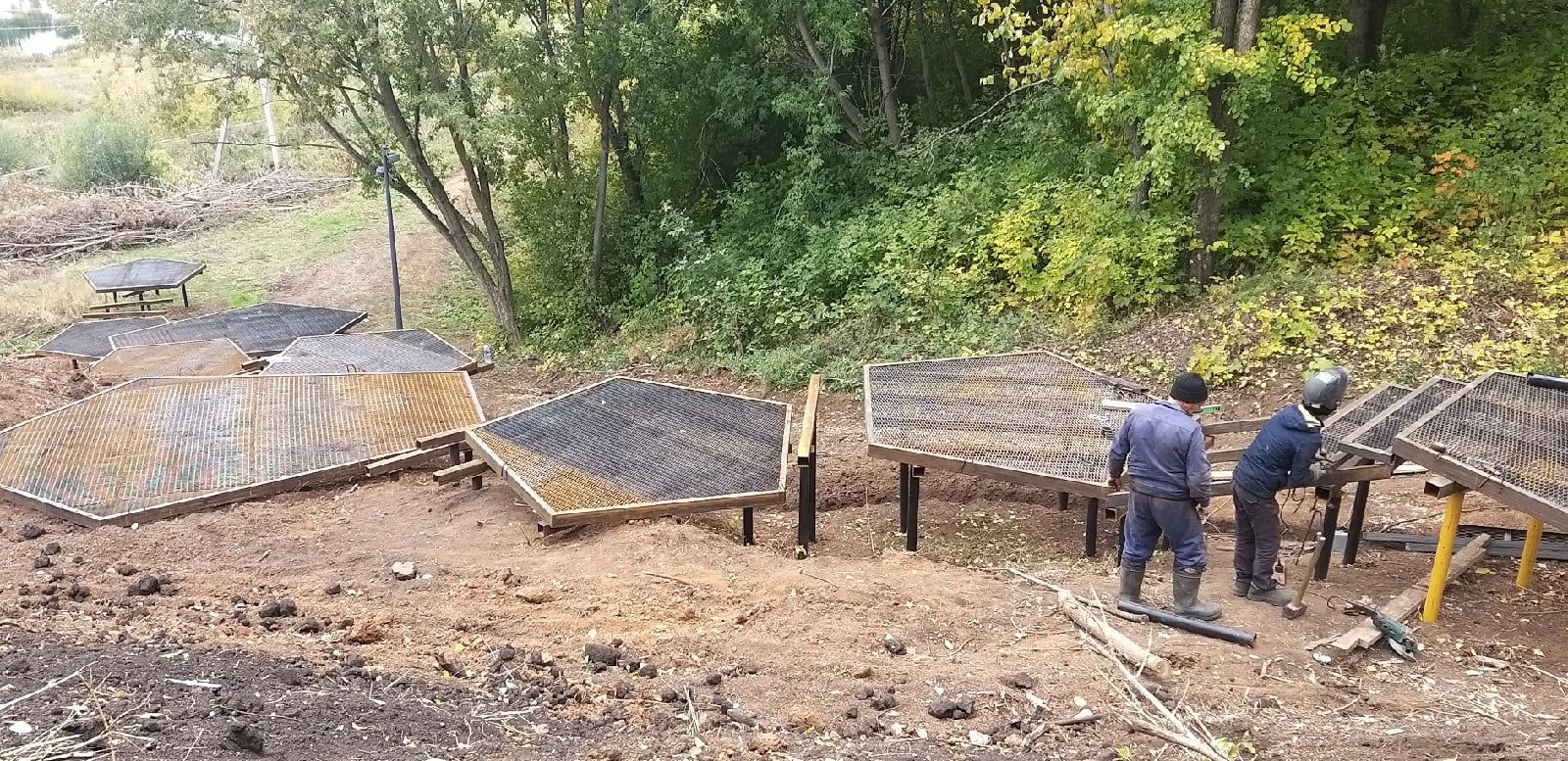 В парке имени Ленина г. Мензелинск с каждым днём создается всё больше условий для отдыха