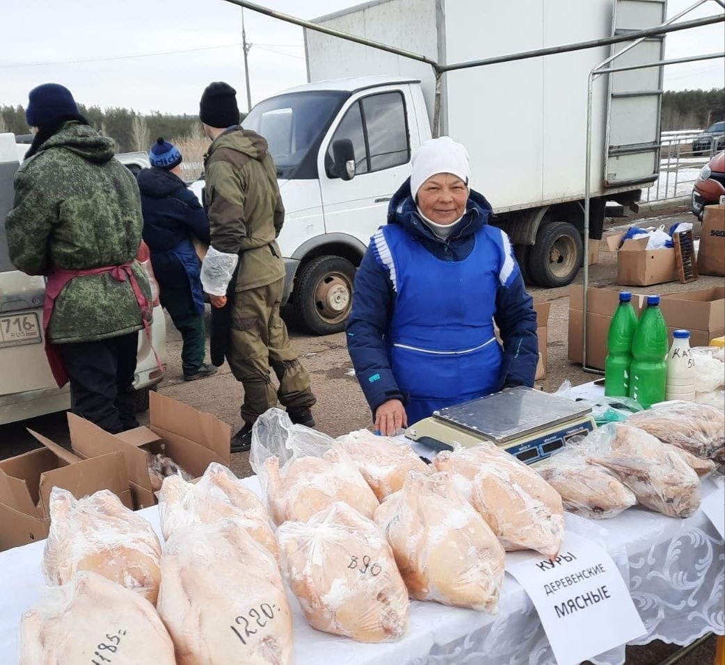 Представители Мензелинского района продолжают принимать участие в ярмарках, проводимых в Набережных Челнах