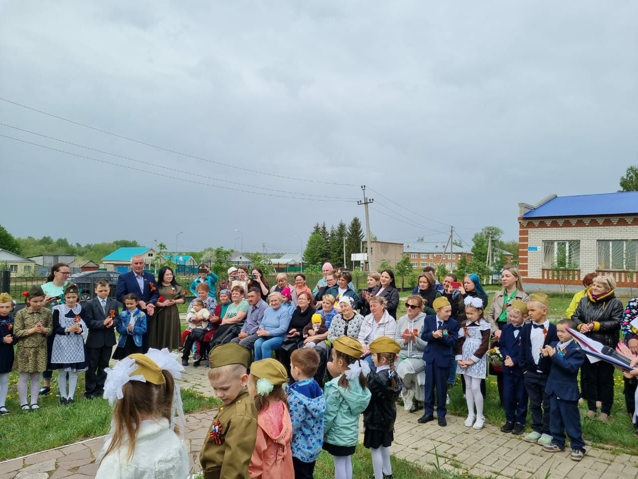 В Юртовском сельском поселении прошел​ торжественный​ митинг «Сквозь года звенит Победа!»