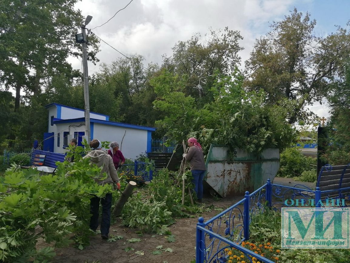 Мензелинцы приняли активное участие в традиционном субботнике