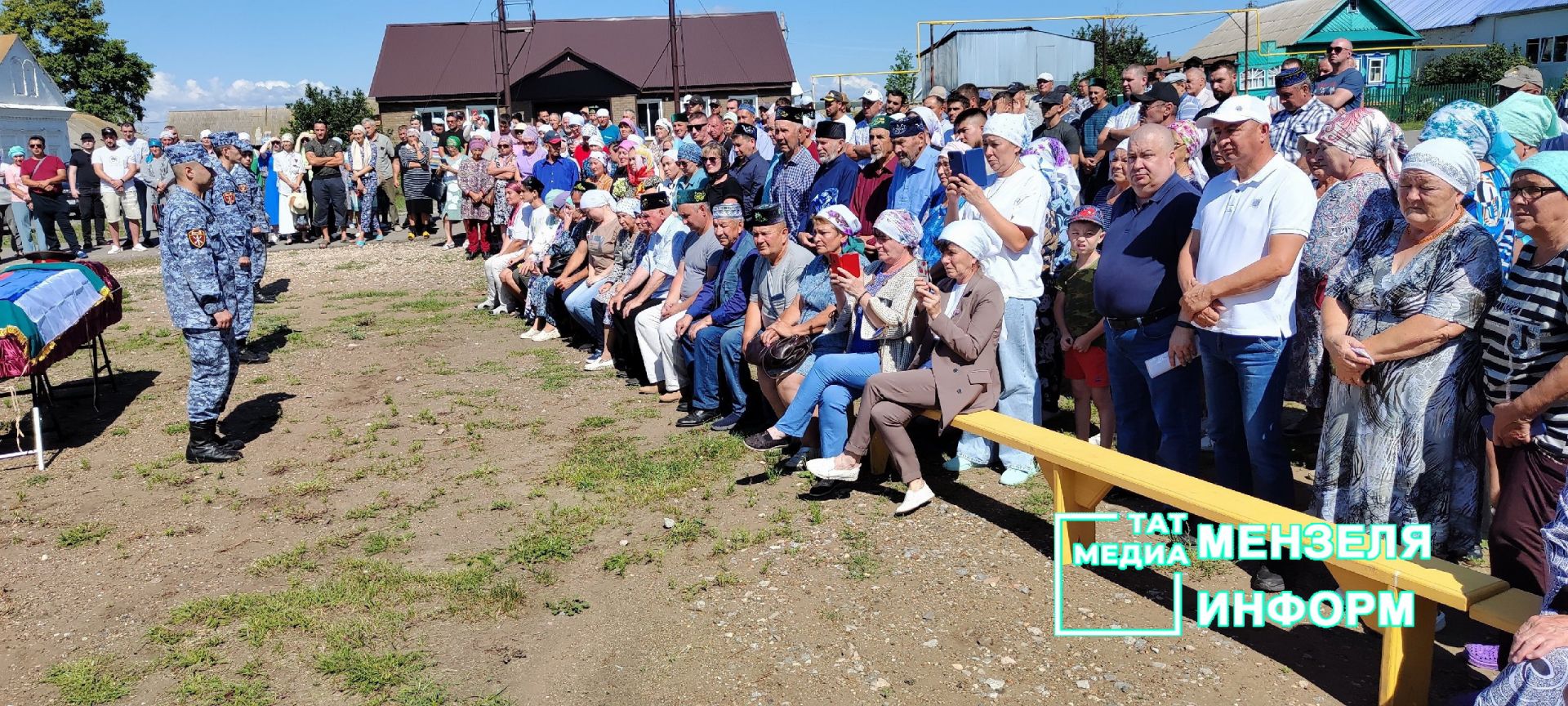 В последнем разговоре сказал, что вернется в отпуск