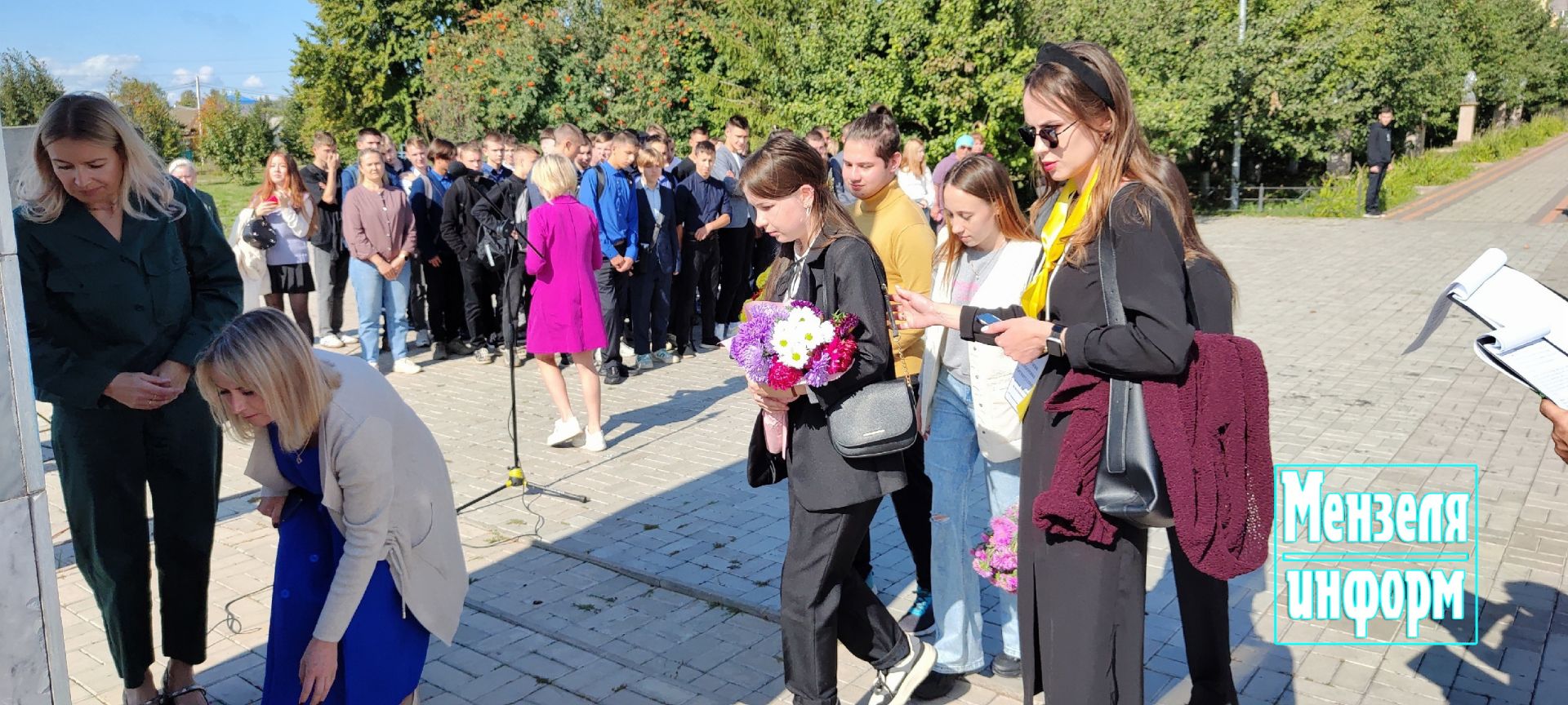 Трагедию в Беслане не забывают и в Мензелинске