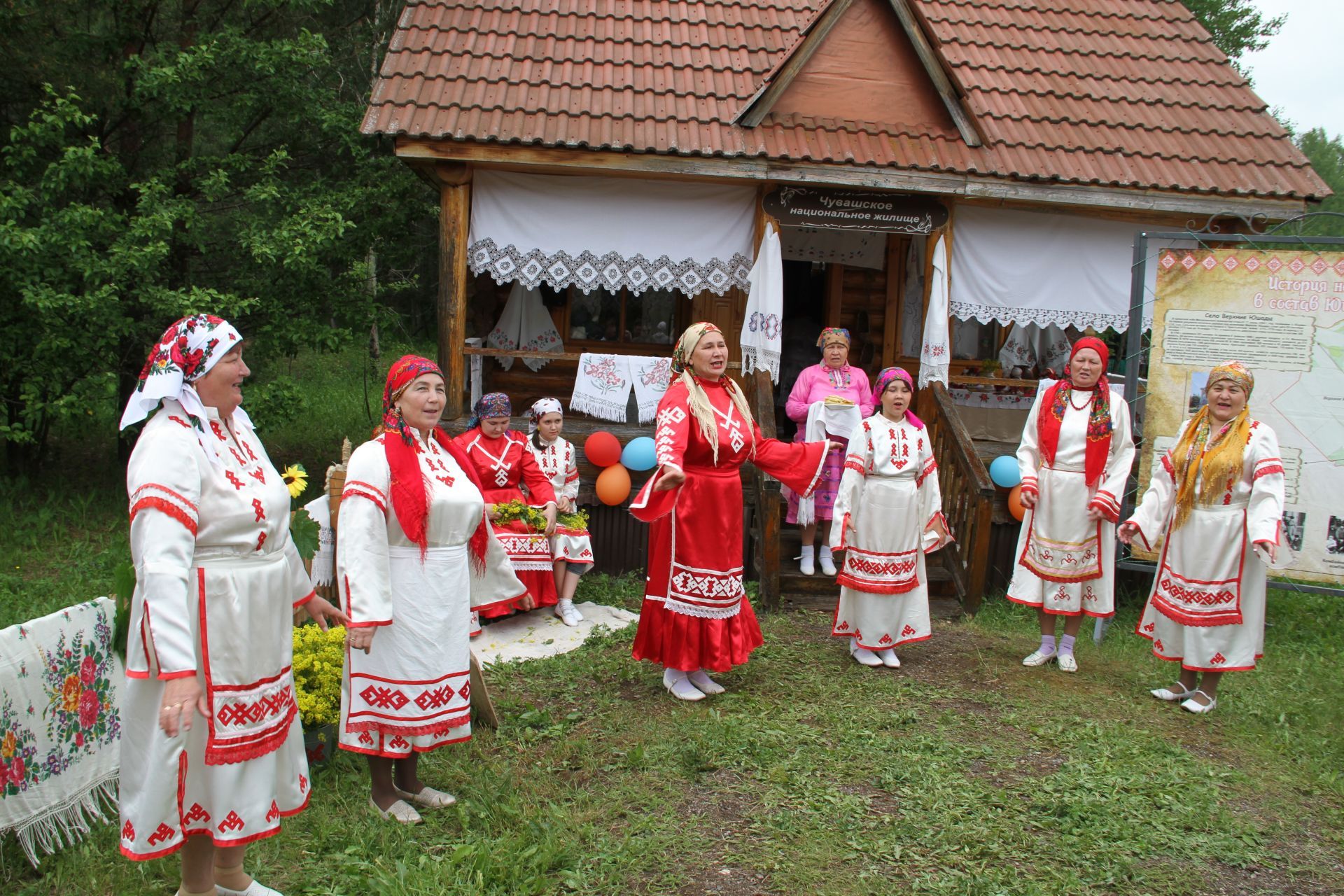 В центре майдана — герои труда Мензелинского района