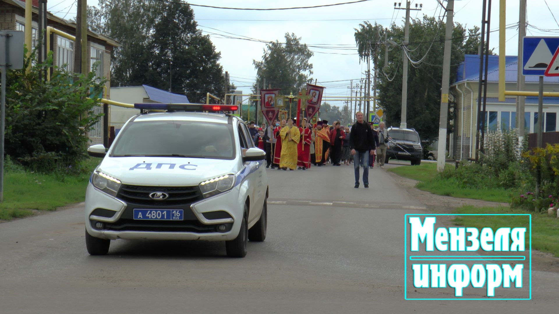 В Мензелинске в День памяти преподобномученицы Маргариты прошло праздничное богослужение и крестный ход