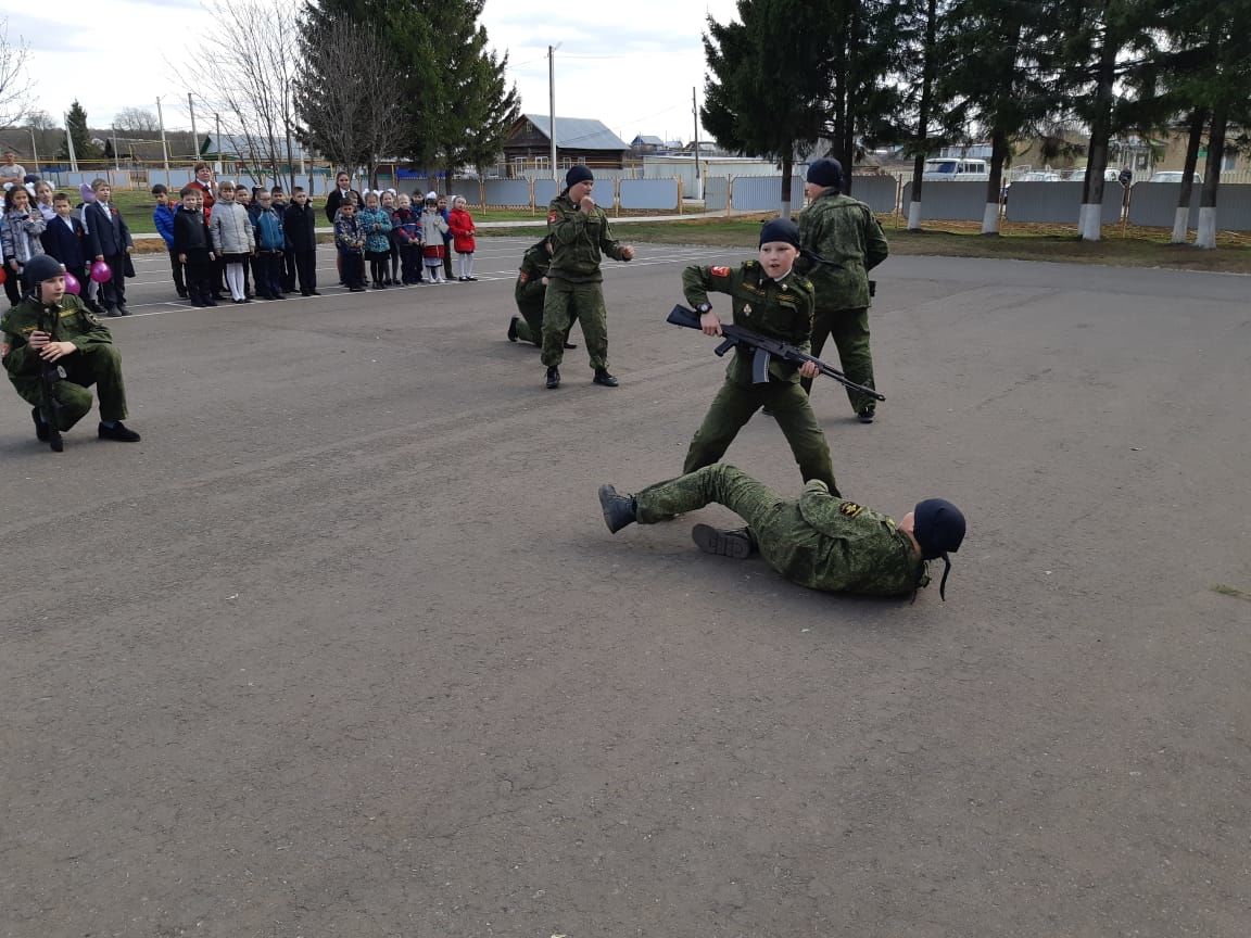 30 апреля в кадетской школе-интернат прошел митинг посвященный Дню Победы