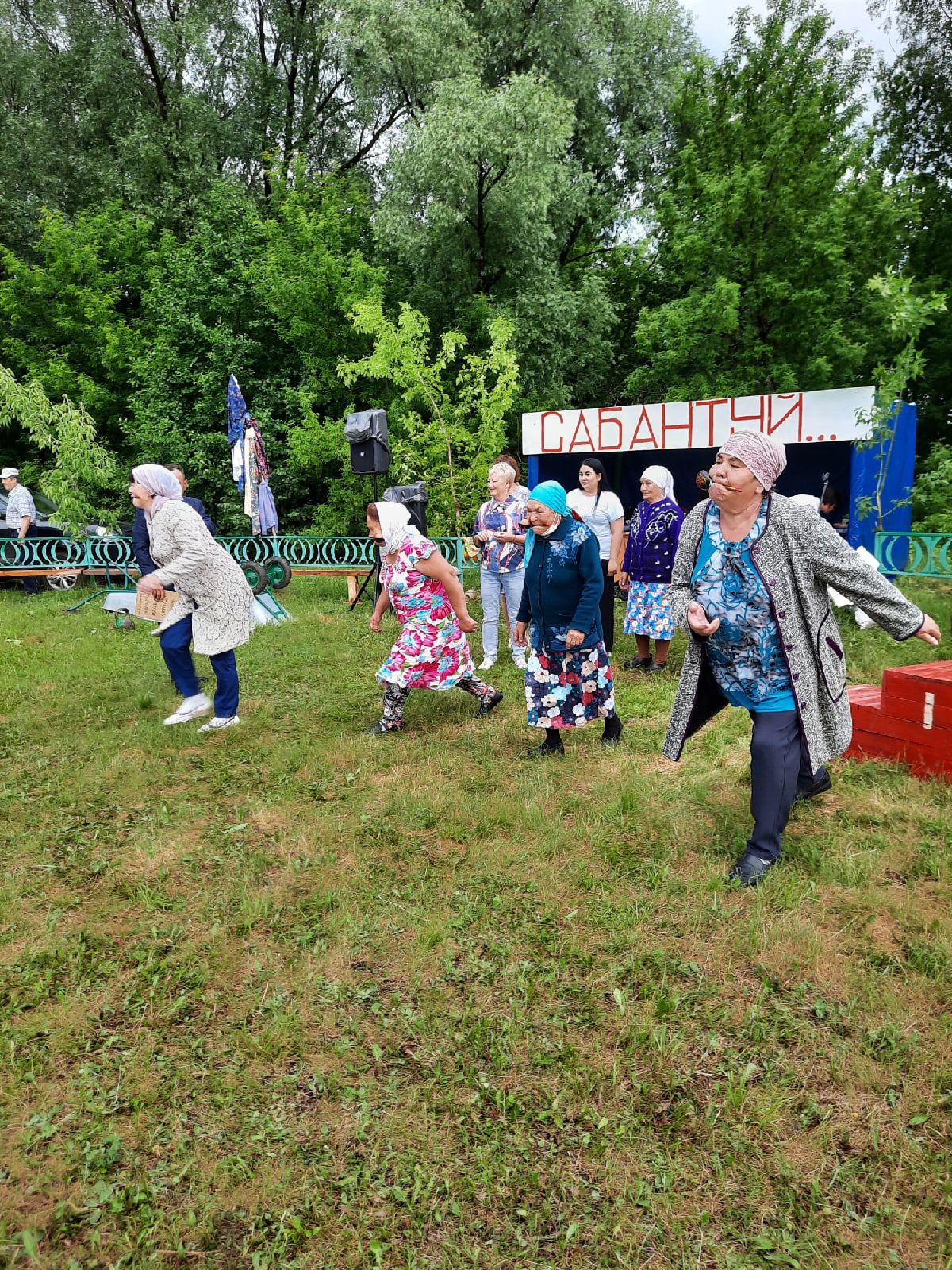 Замыкающий в этом году в Мензелинском районе Сабантуй состоялся в селе Аю