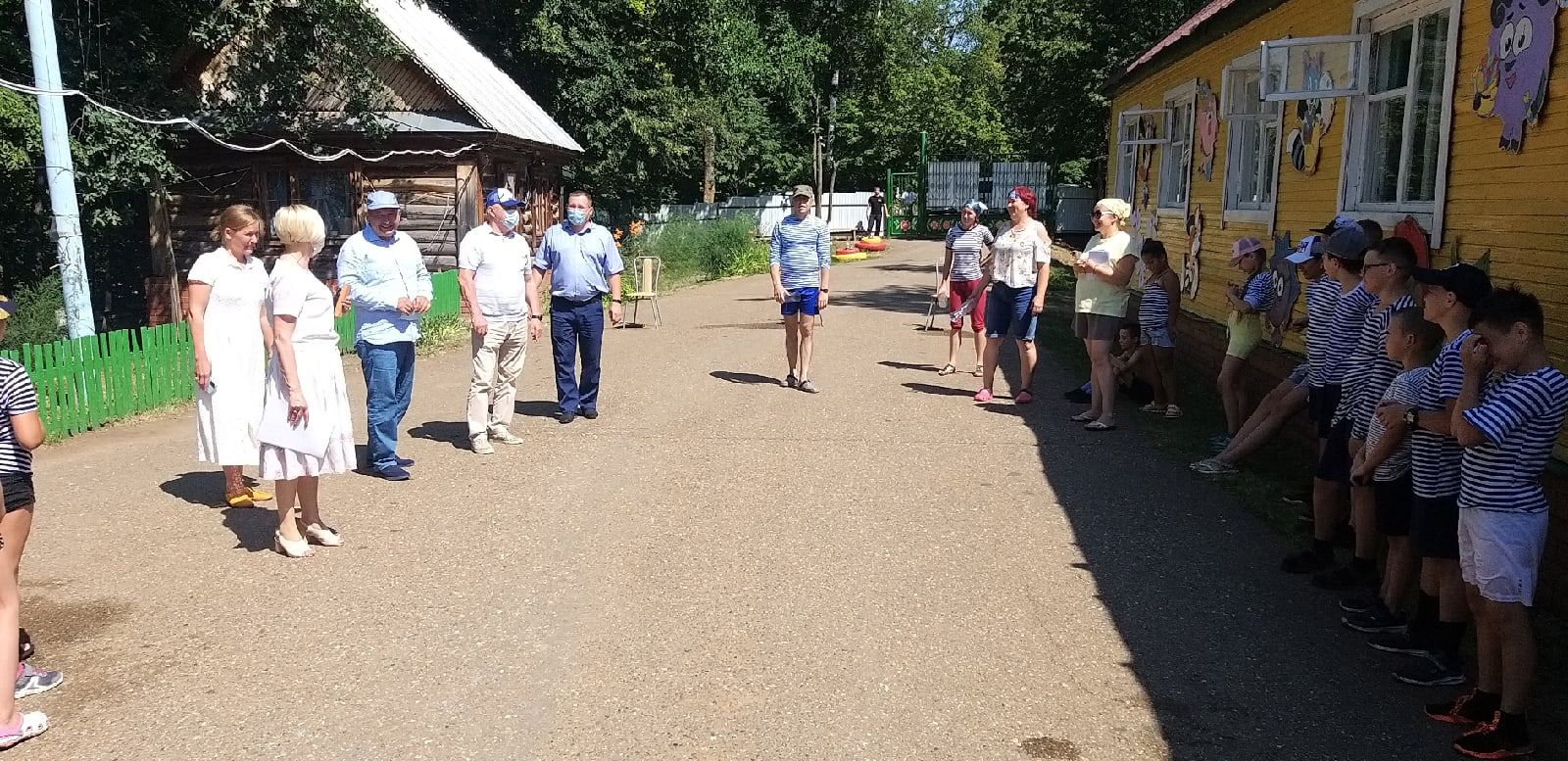 Глава Мензелинского района Айдар Салахов и депутат Госсовета РТ Азат Хамаев побывали в детских оздоровительных лагерях