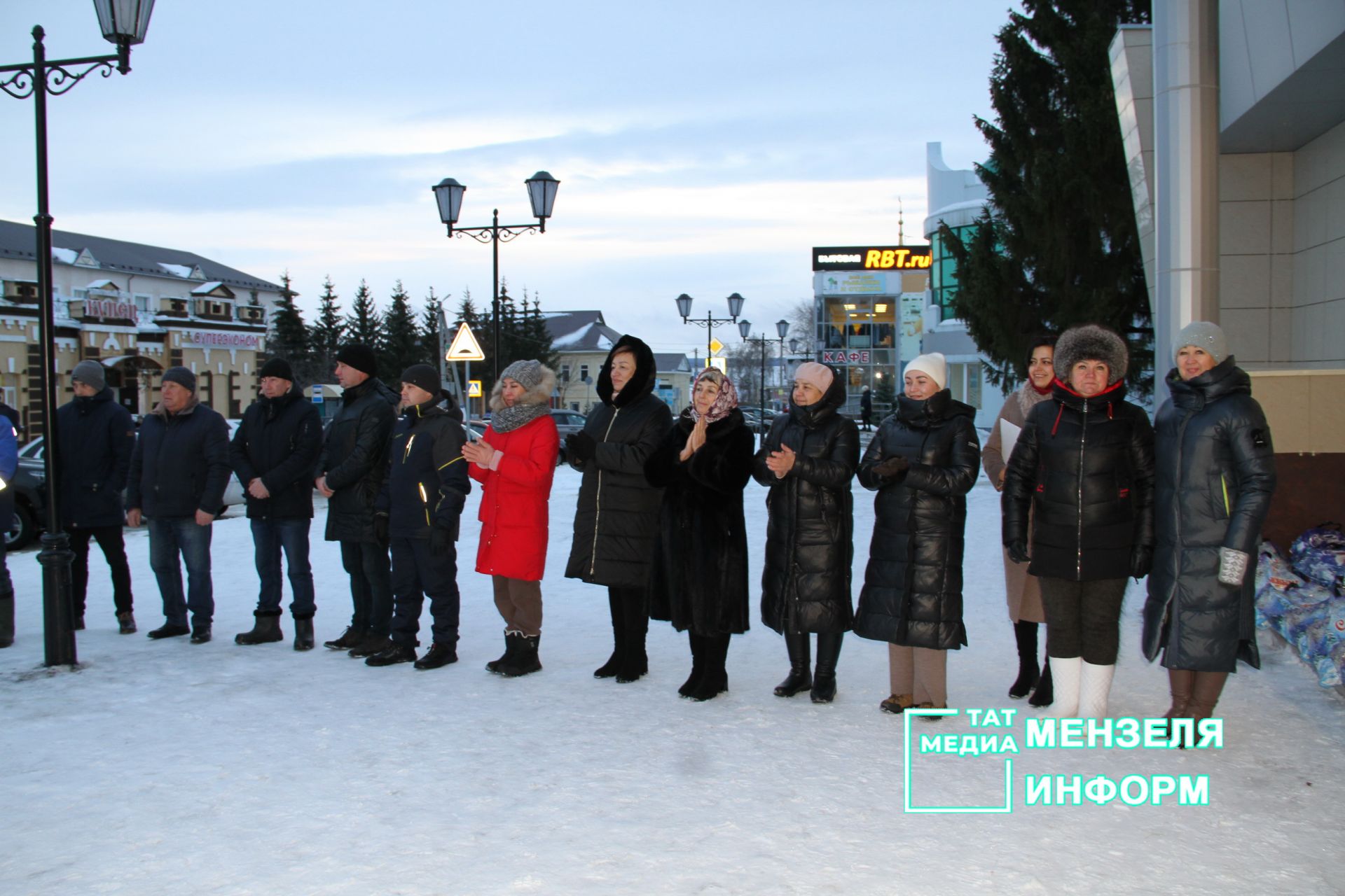 Предновогодняя ярмарка в  Мензелинске