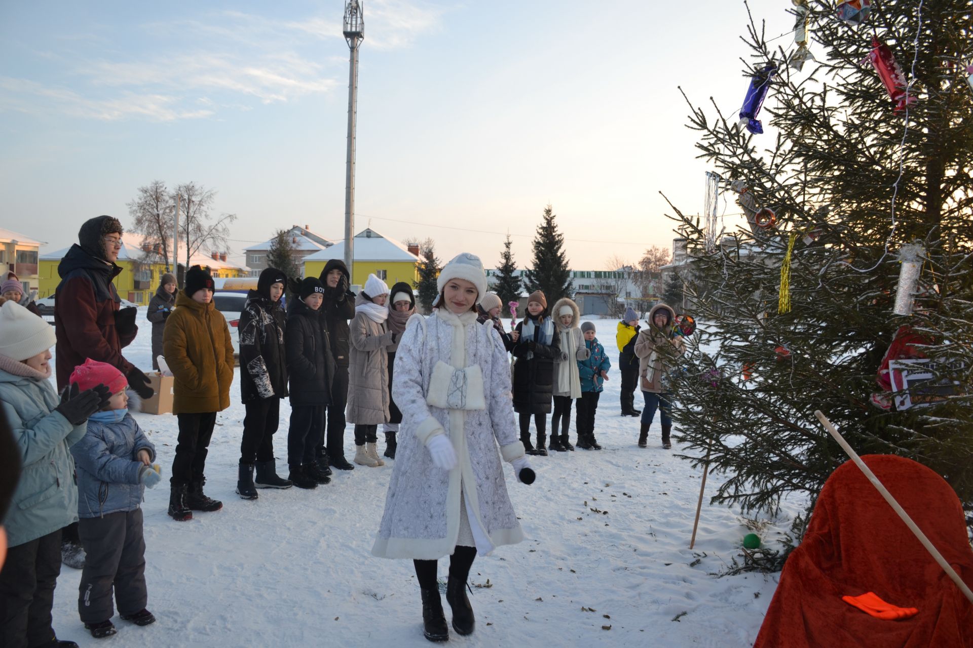 На Конной площади начали отмечать Новый год