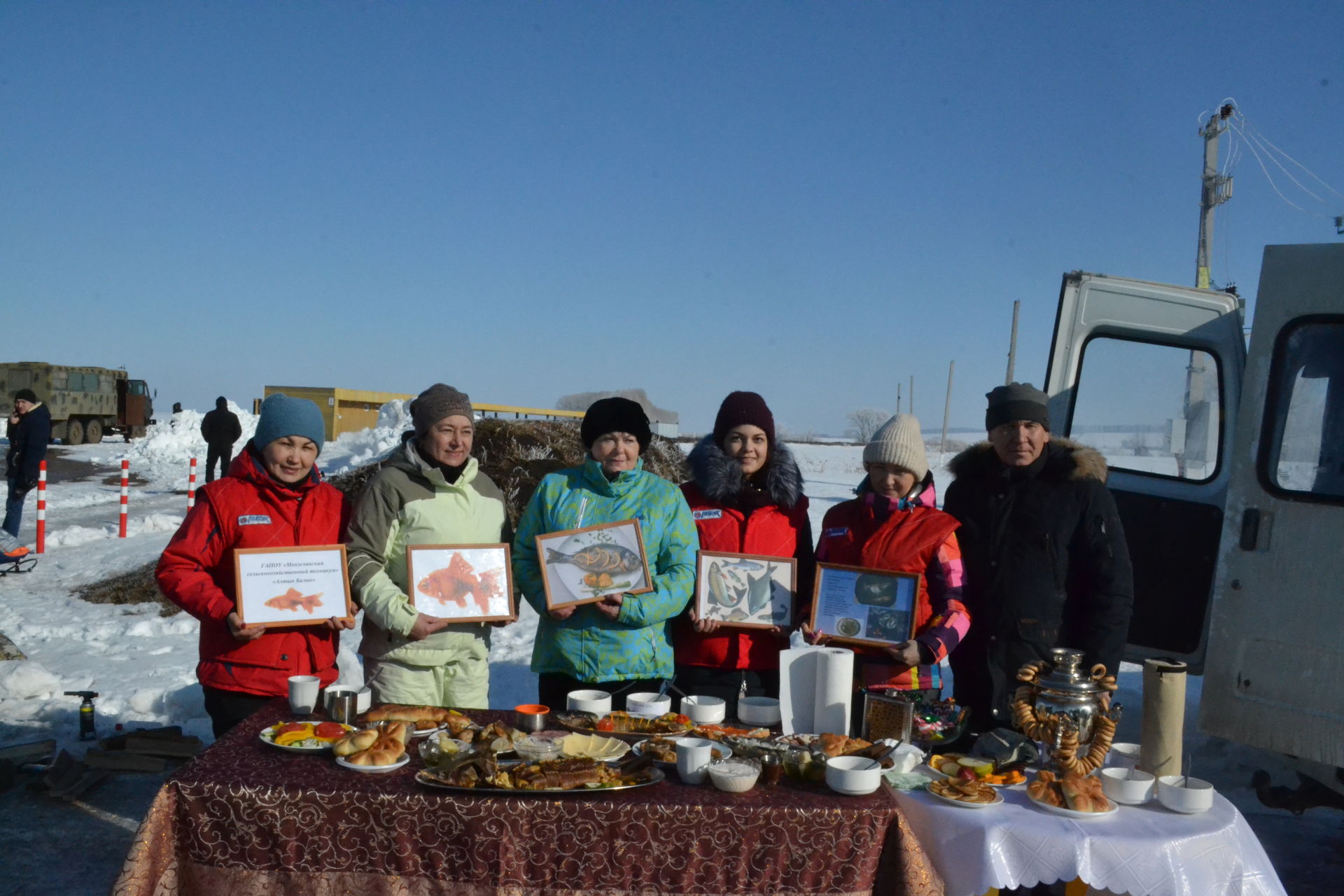 Соревнования по зимней ловле рыбы и фестиваль ухи в Мензелинске