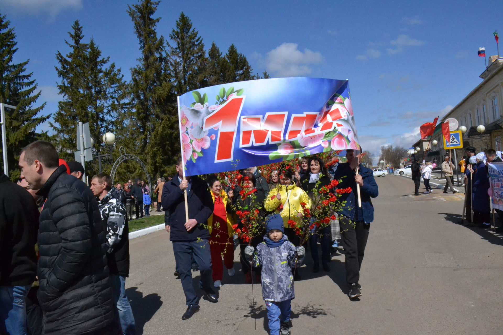 Первомай в Мензелинске в 2022 году