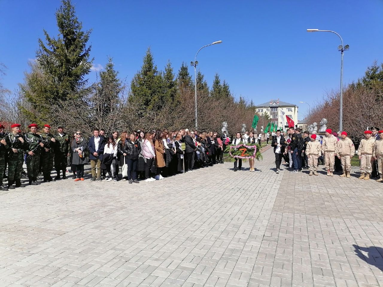 Фотогалерея с молодежного митинга в Парке Победы