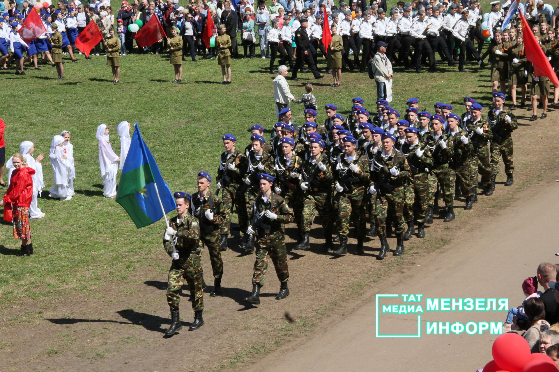 Строевая подготовка и награждение победителей на Параде Победы в Мензелинске