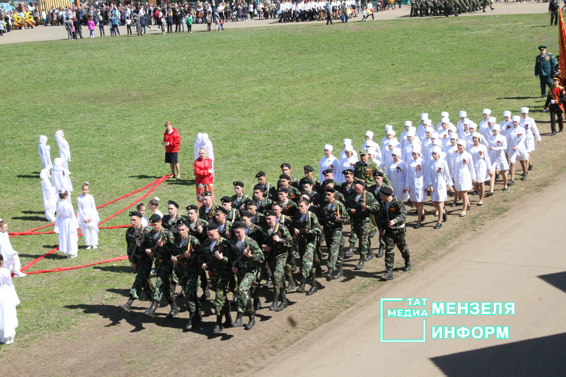 Строевая подготовка и награждение победителей на Параде Победы в Мензелинске