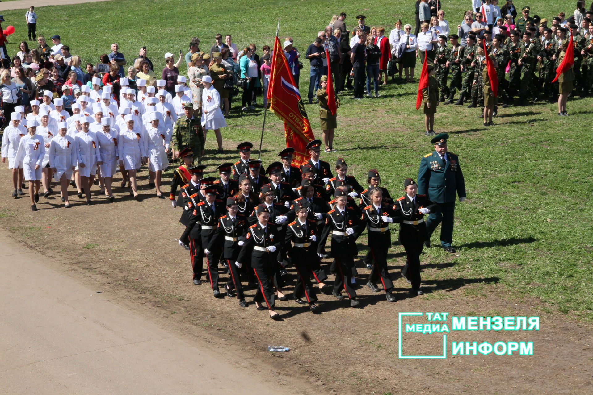 Строевая подготовка и награждение победителей на Параде Победы в Мензелинске