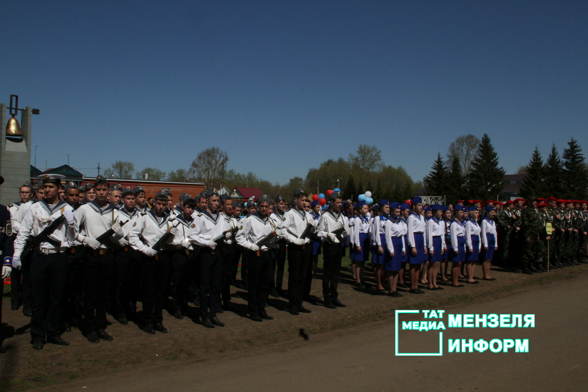 Строевая подготовка и награждение победителей на Параде Победы в Мензелинске