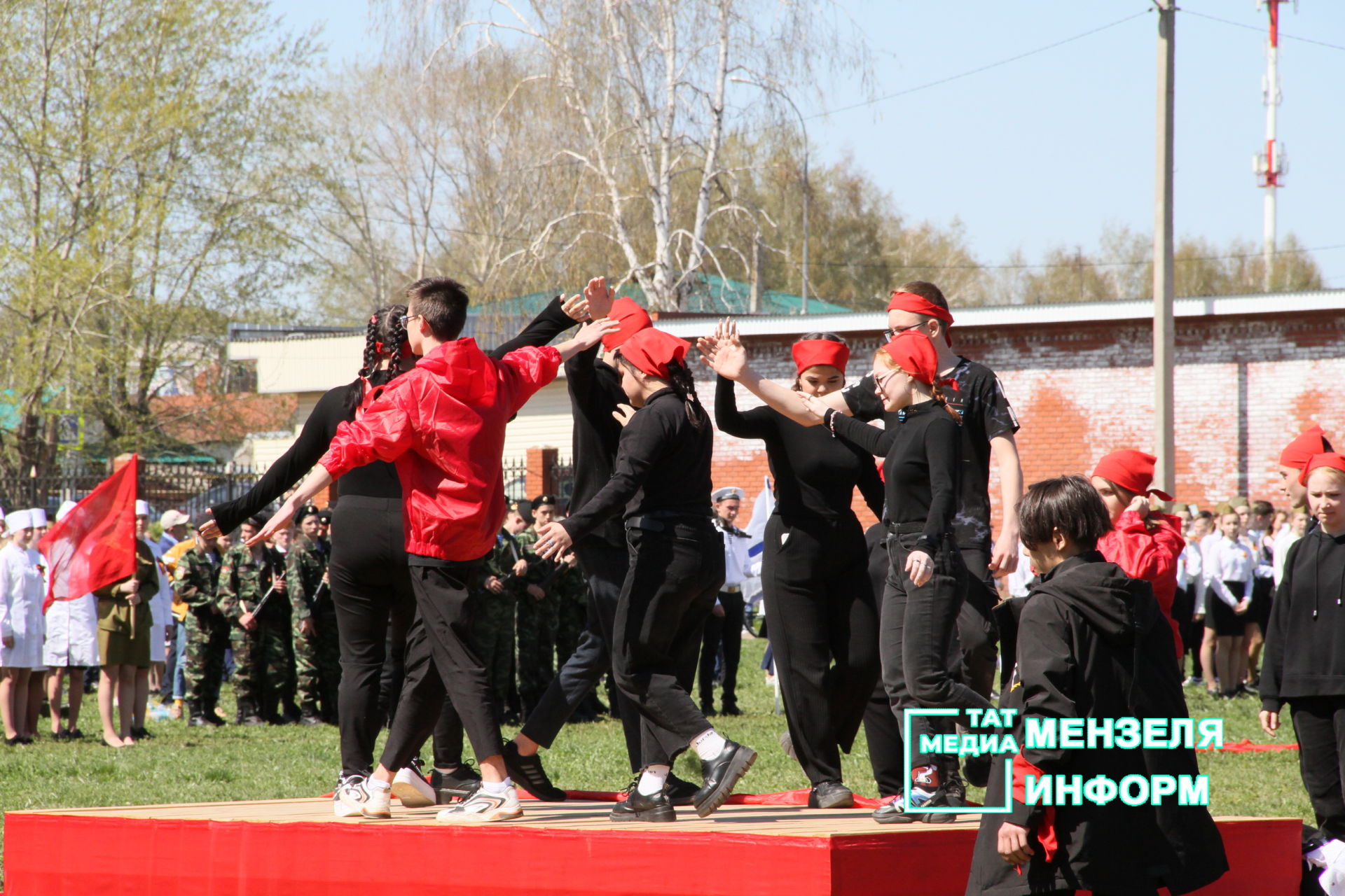 Театрализованное представление в честь Дня Победы в Мензелинске