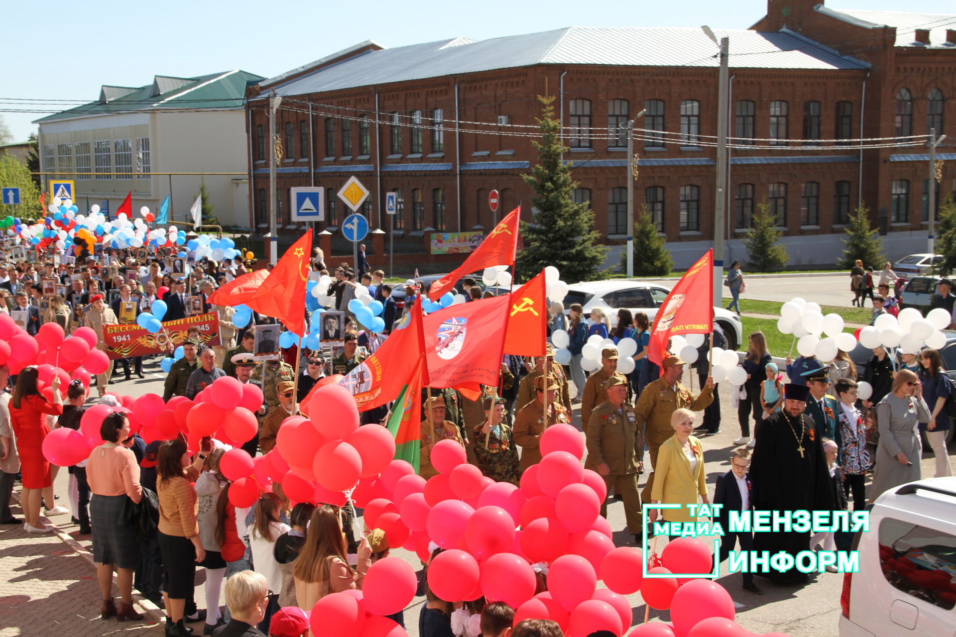 Парад Победы 9 мая в Мензелинске