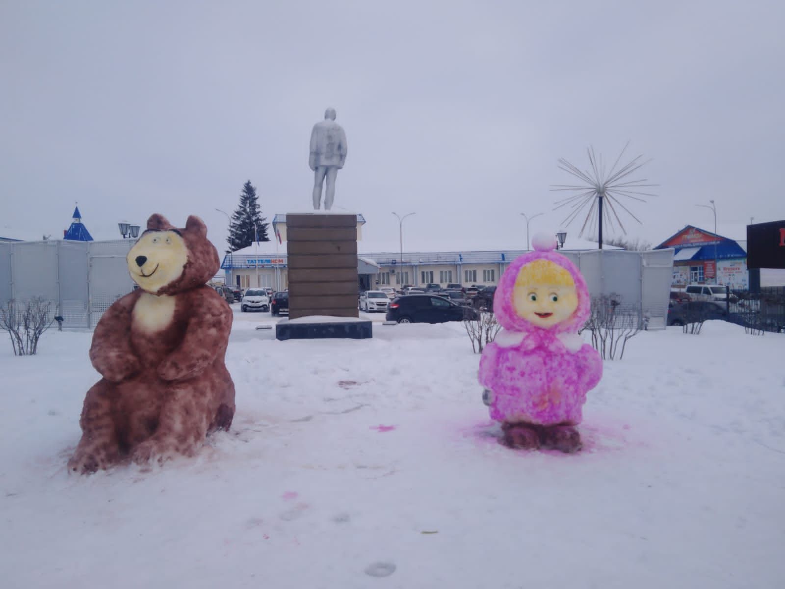 Новогодний Мензелинск прекрасен и днём, и вечером