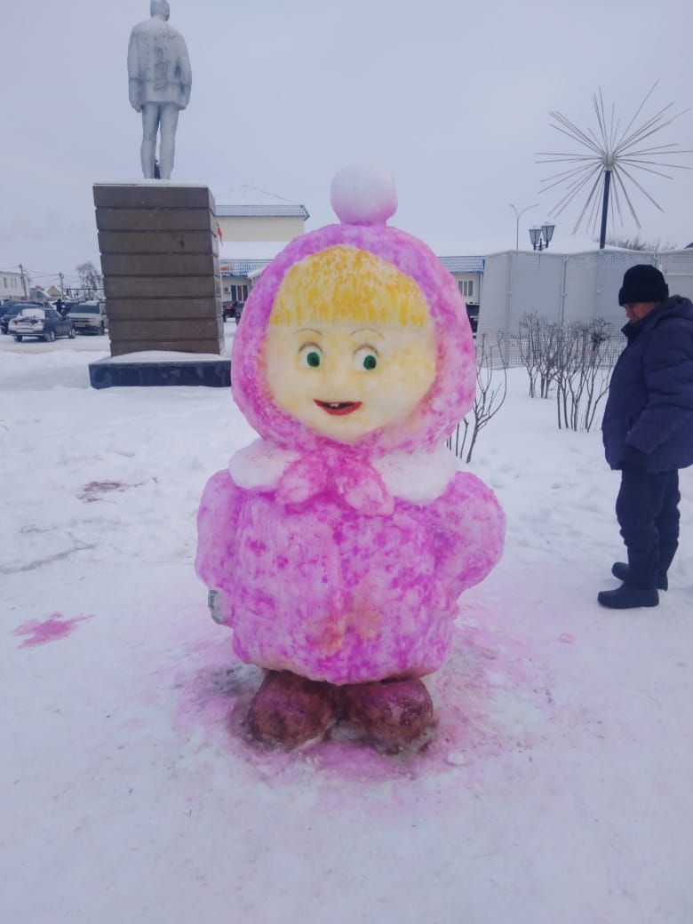 Новогодний Мензелинск прекрасен и днём, и вечером