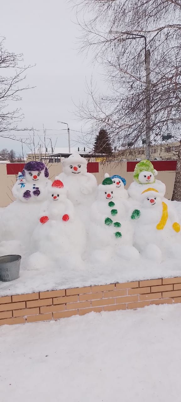 Новогодний Мензелинск прекрасен и днём, и вечером