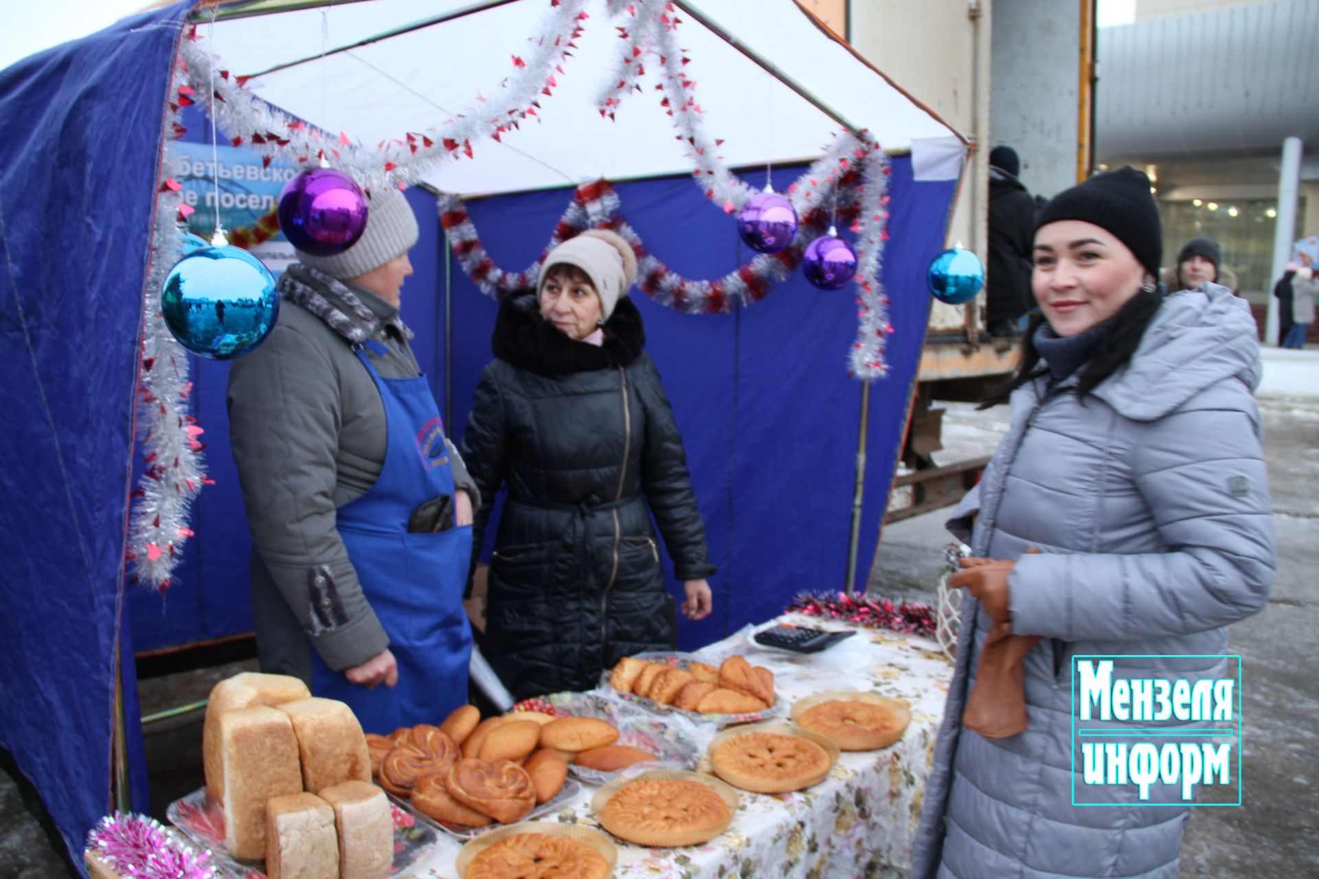 Предновогодняя ярмарка в Мензелинске