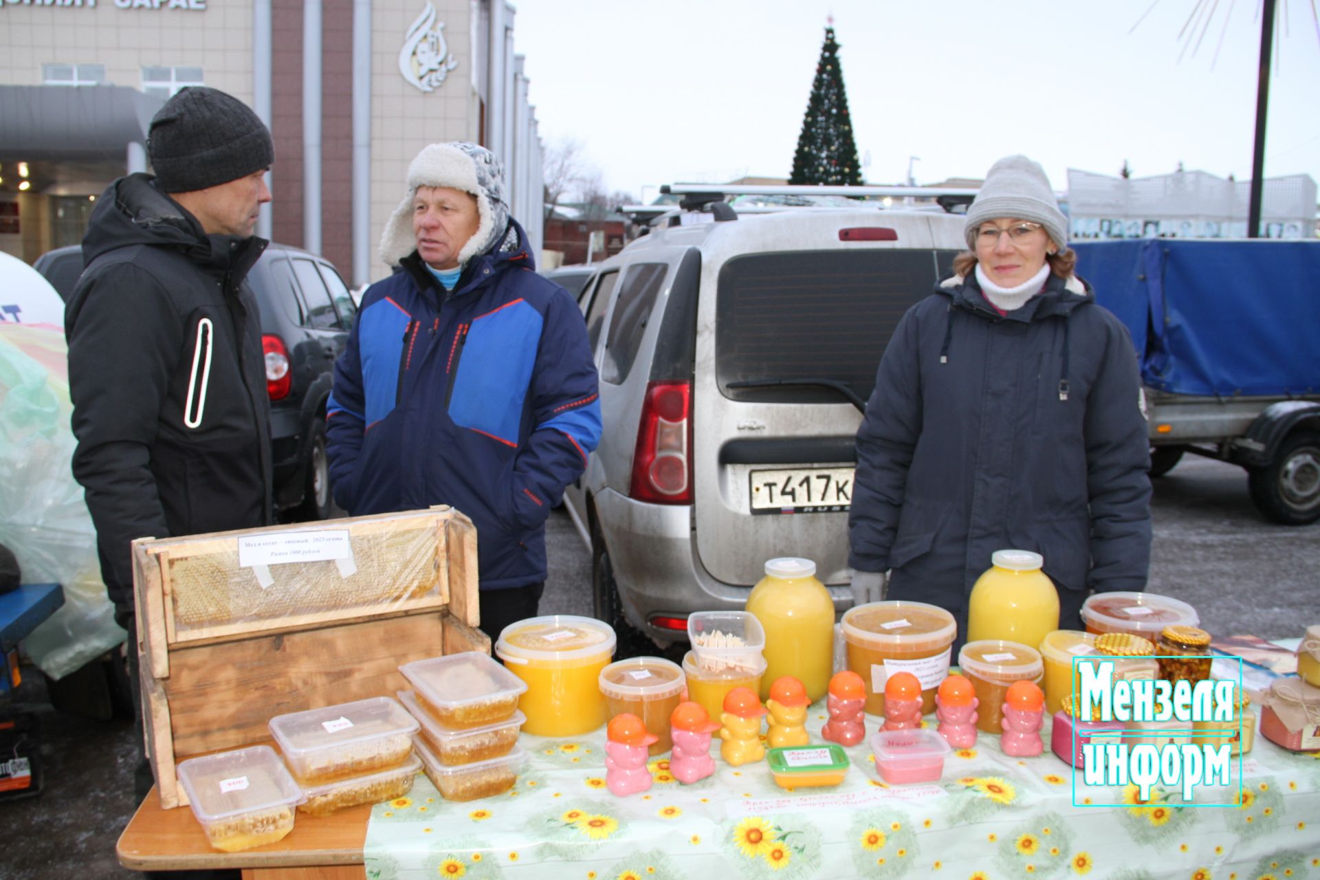 Предновогодняя ярмарка в Мензелинске