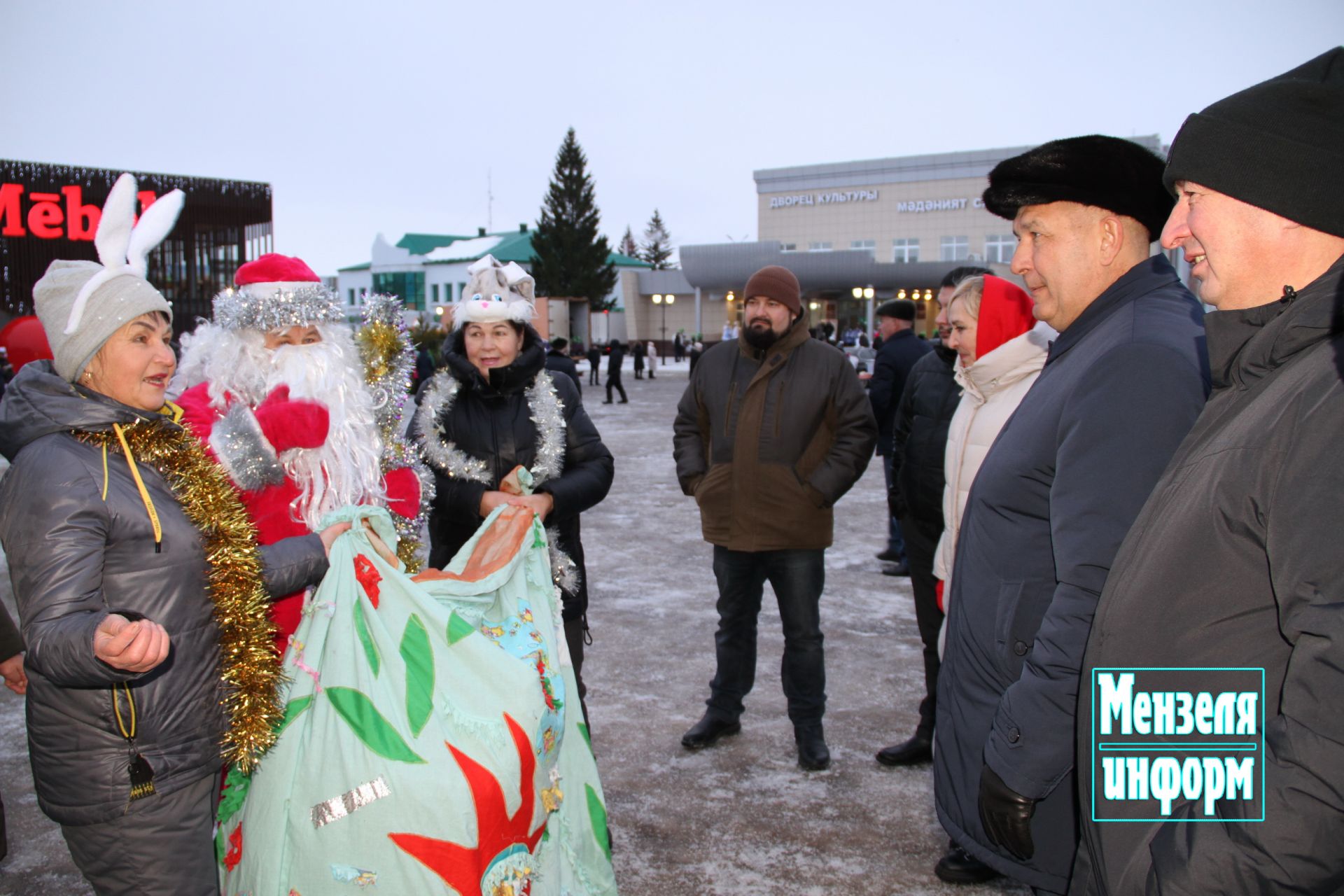 Предновогодняя ярмарка в Мензелинске