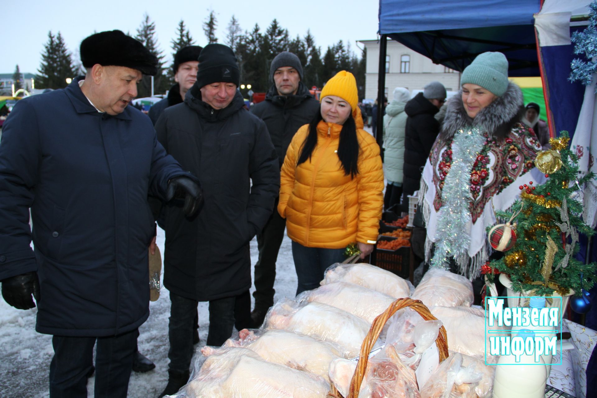 Предновогодняя ярмарка в Мензелинске