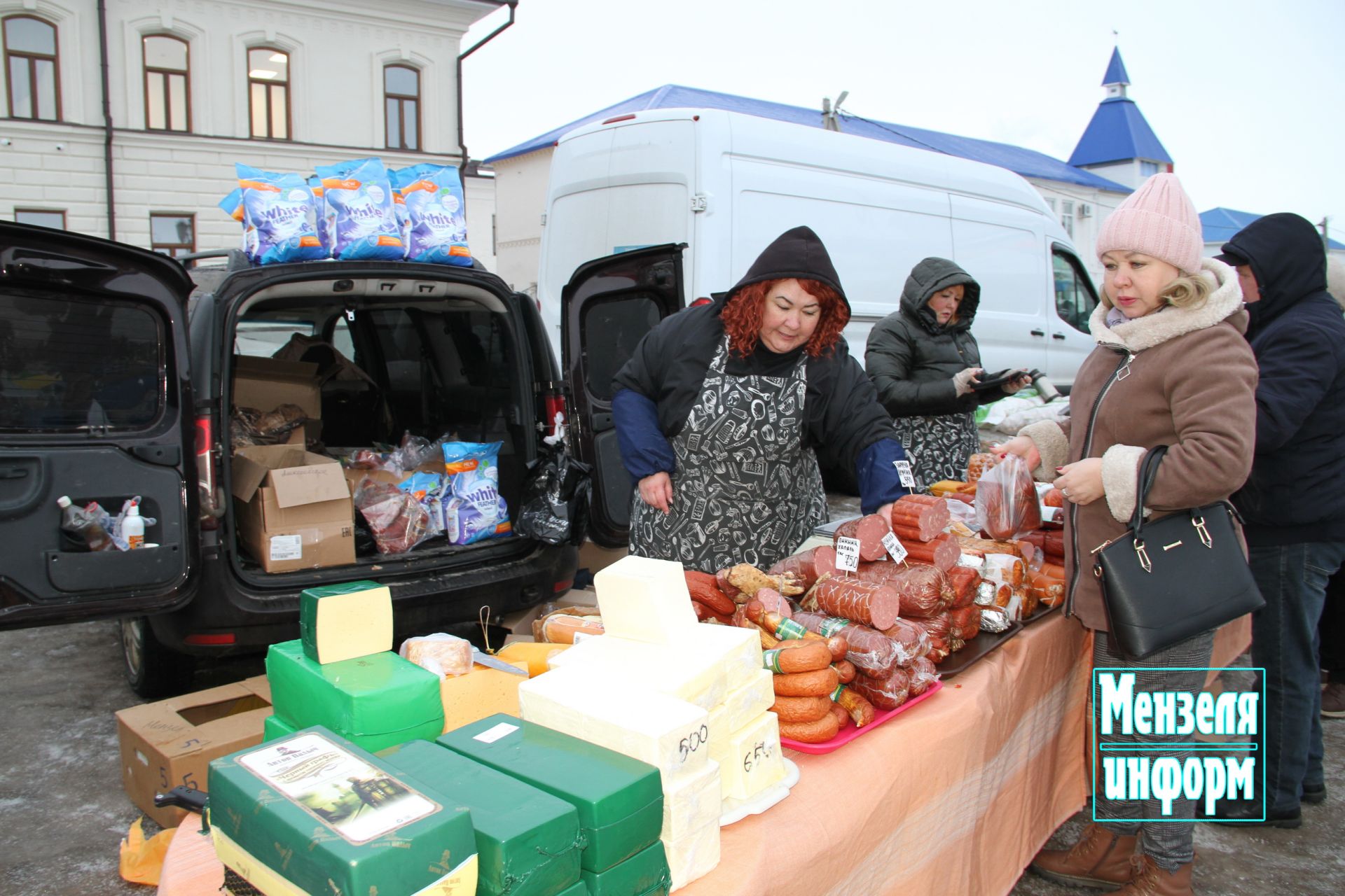 Предновогодняя ярмарка в Мензелинске