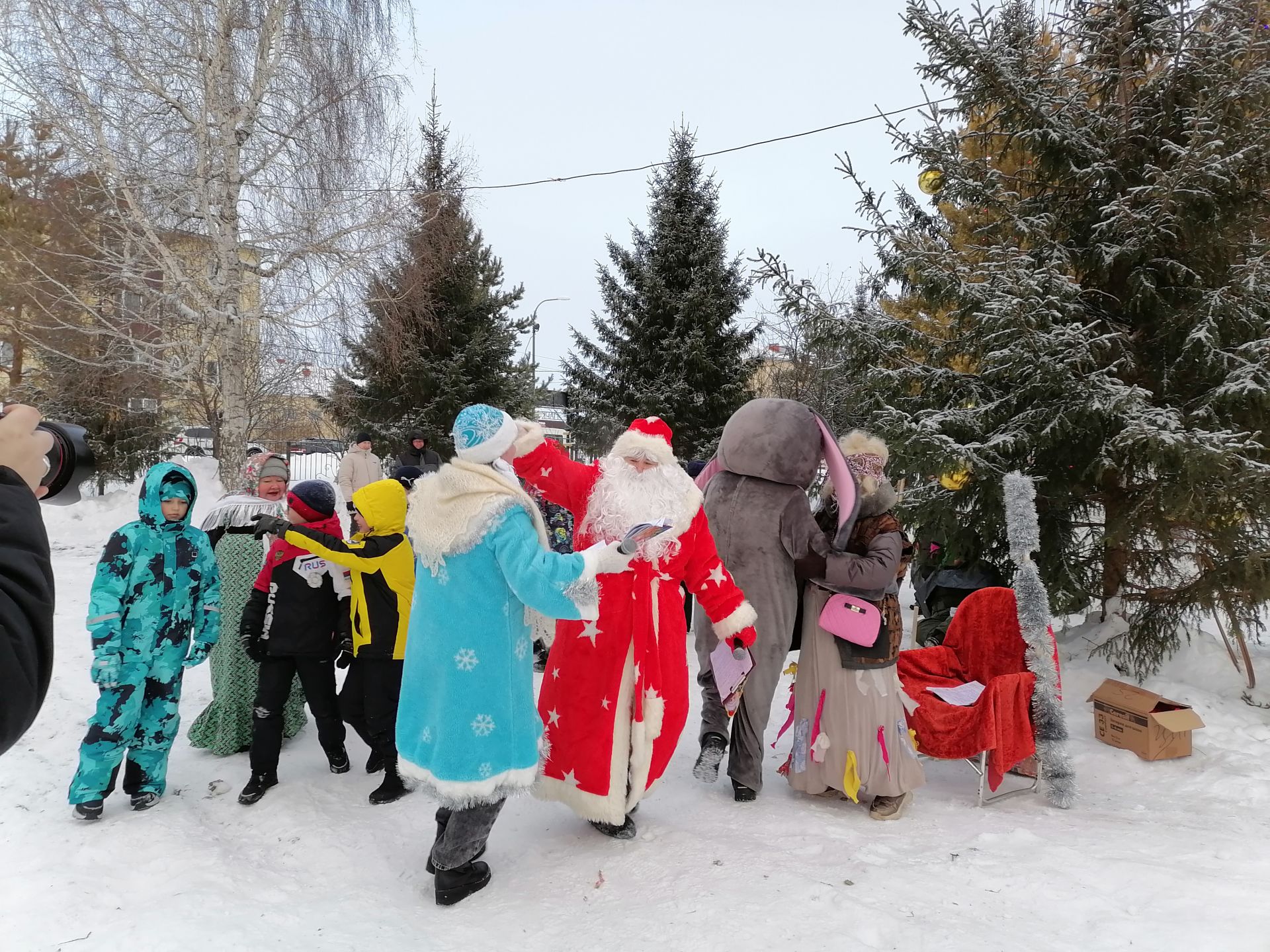 В парке Победы г. Мензелинска прошло новогоднее представление