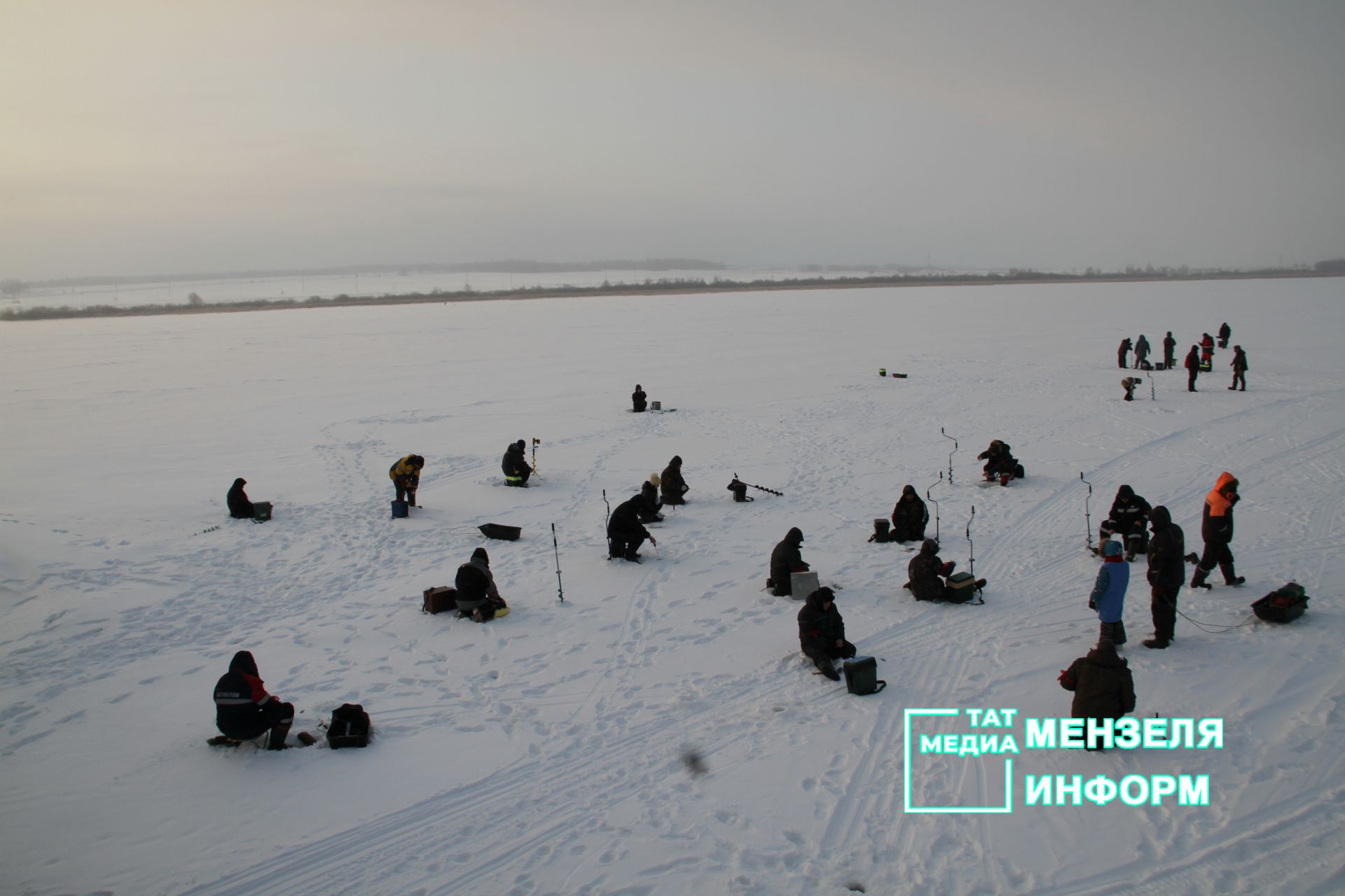 Соревнования по зимней ловле рыбы  и фестиваль ухи в Мензелинске