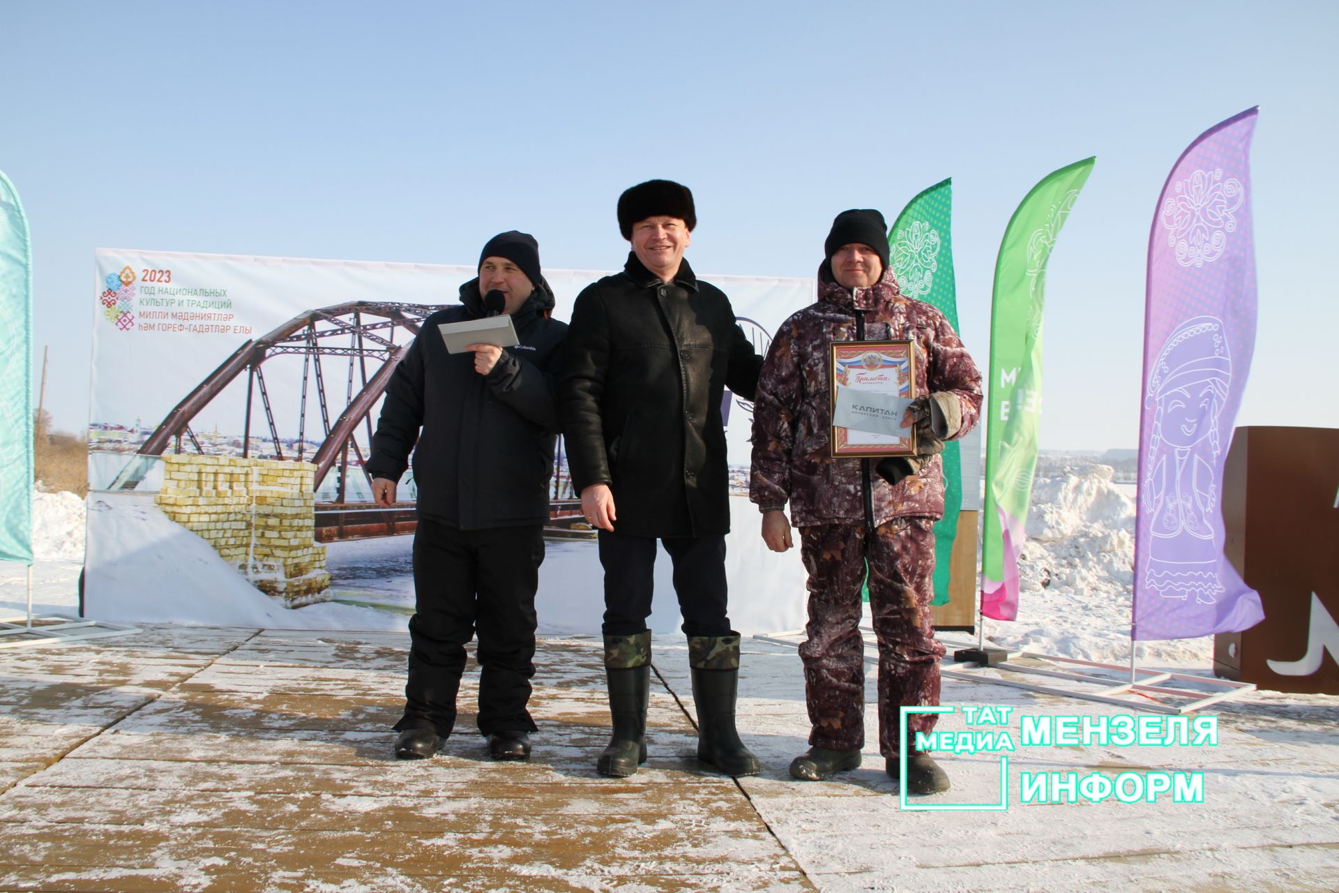 Соревнования по зимней ловле рыбы  и фестиваль ухи в Мензелинске