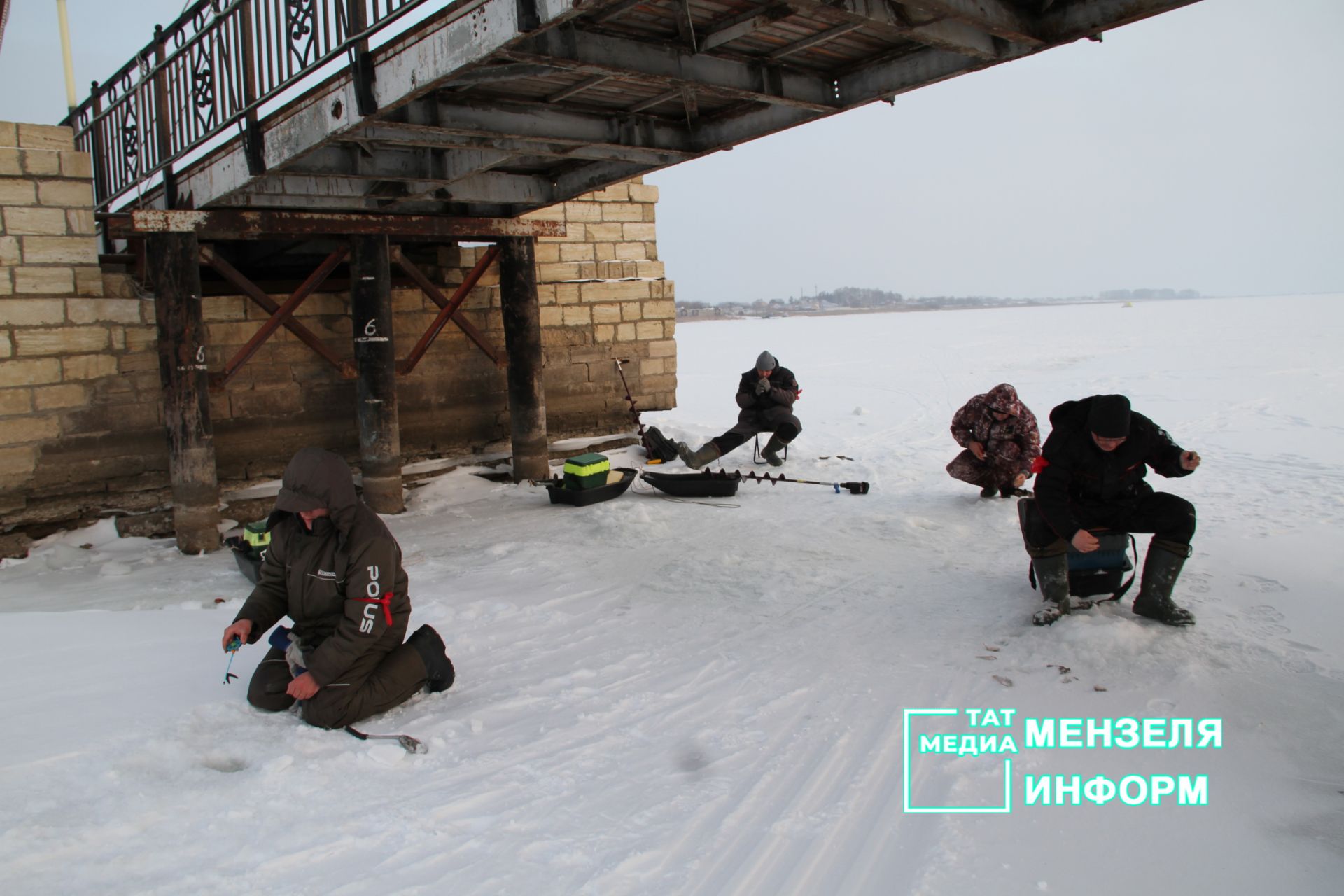 Соревнования по зимней ловле рыбы  и фестиваль ухи в Мензелинске