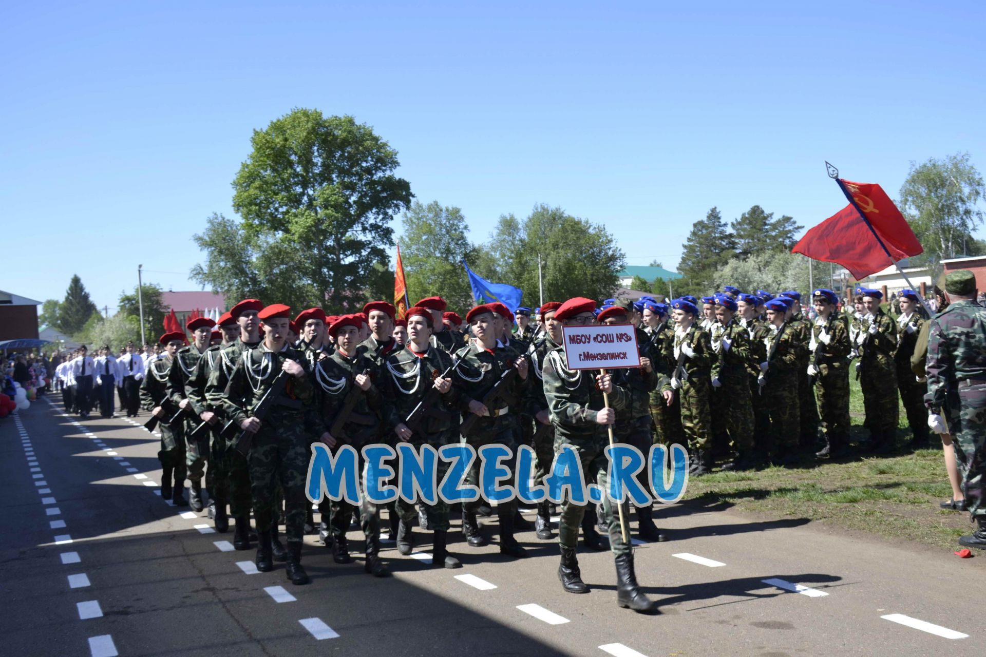 Смотр строевой подготовки на Параде Победы в Мензелинске