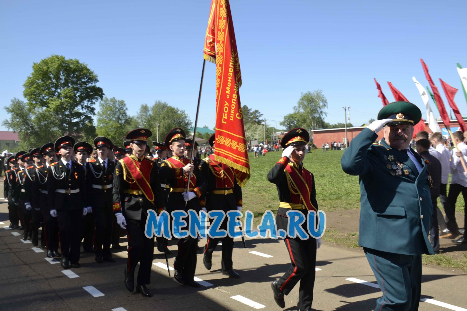 Смотр строевой подготовки на Параде Победы в Мензелинске