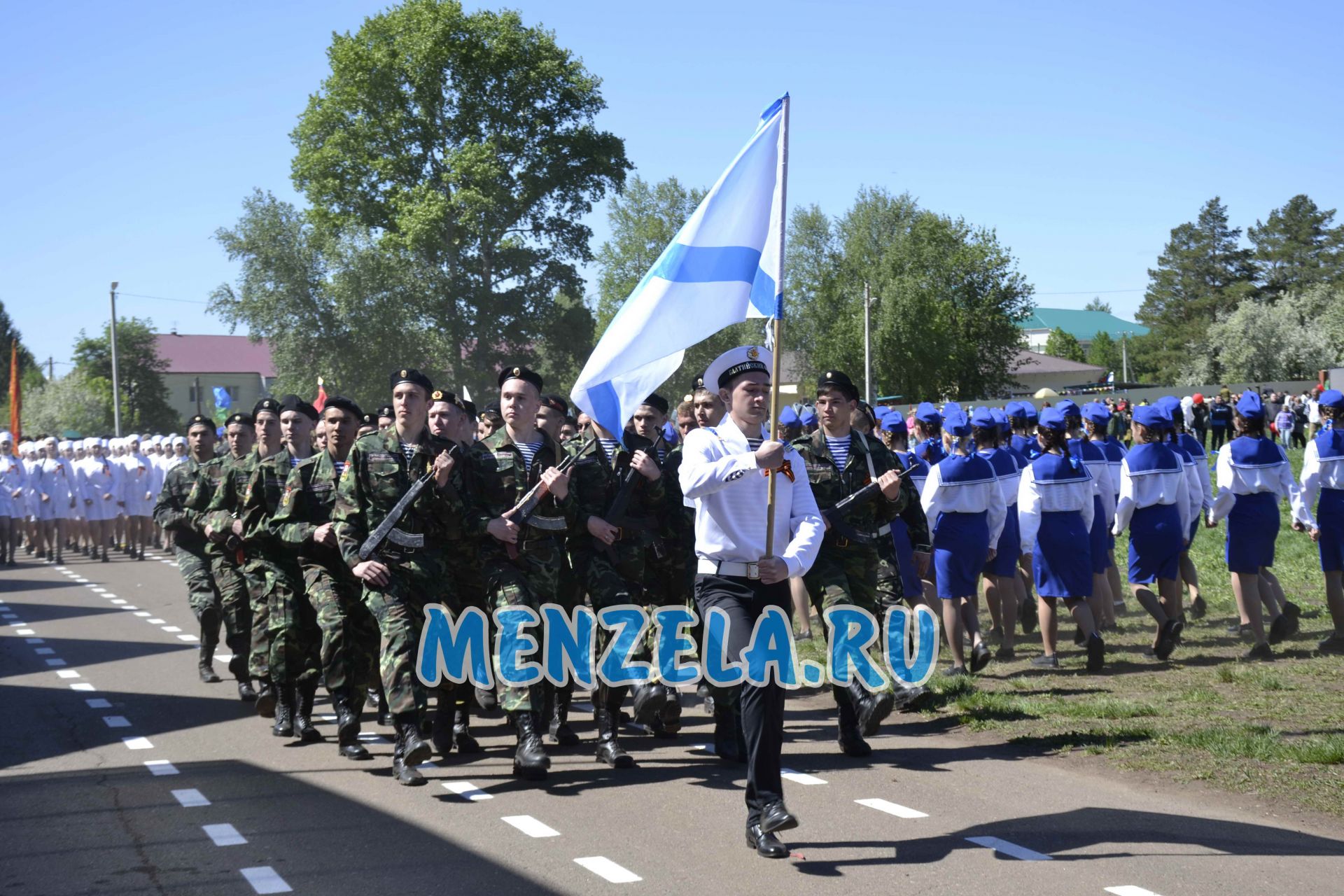 Смотр строевой подготовки на Параде Победы в Мензелинске